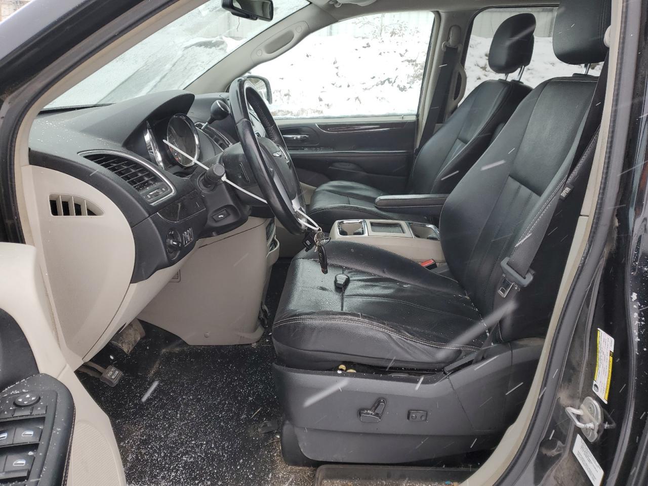 2012 Chrysler Town & Country Touring - Фото 7