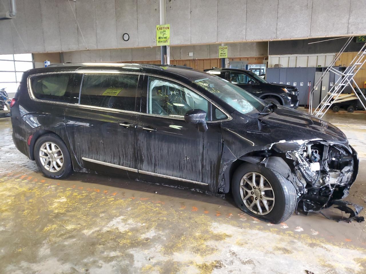 2020 Chrysler Pacifica Touring L - Image 4