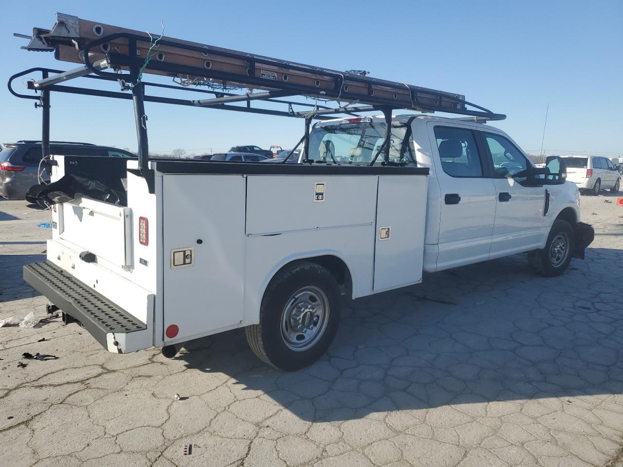 2019 Ford F250 Super Duty - Фото 3