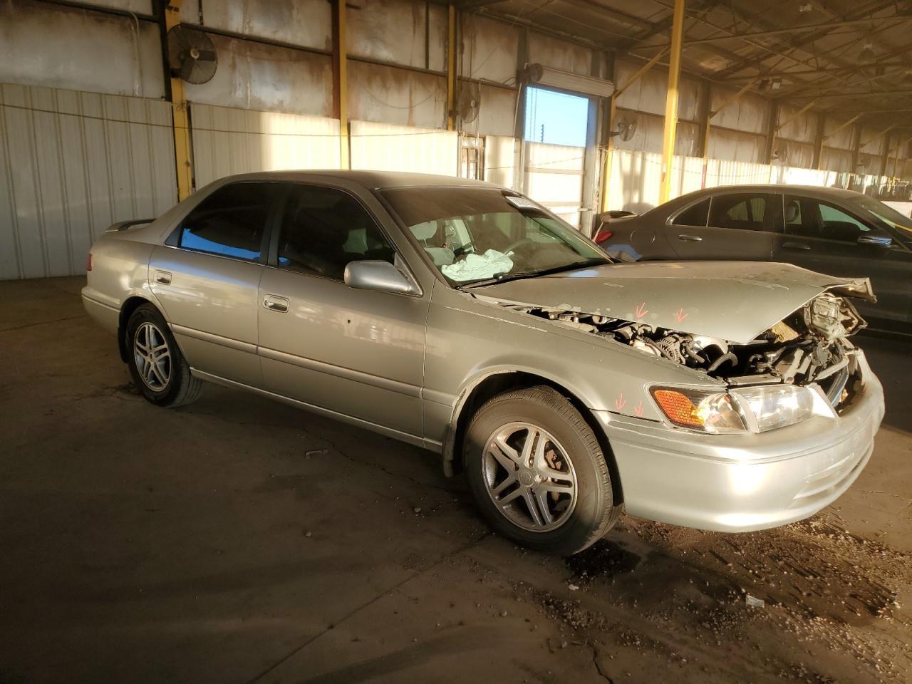 2000 Toyota Camry Ce - Фото 4