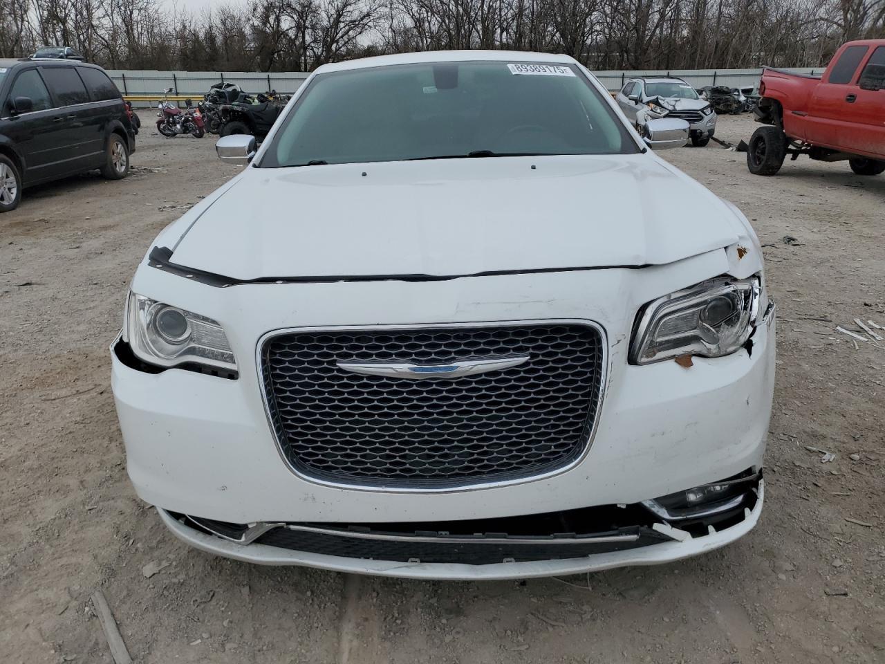 2016 Chrysler 300C - Фото 5