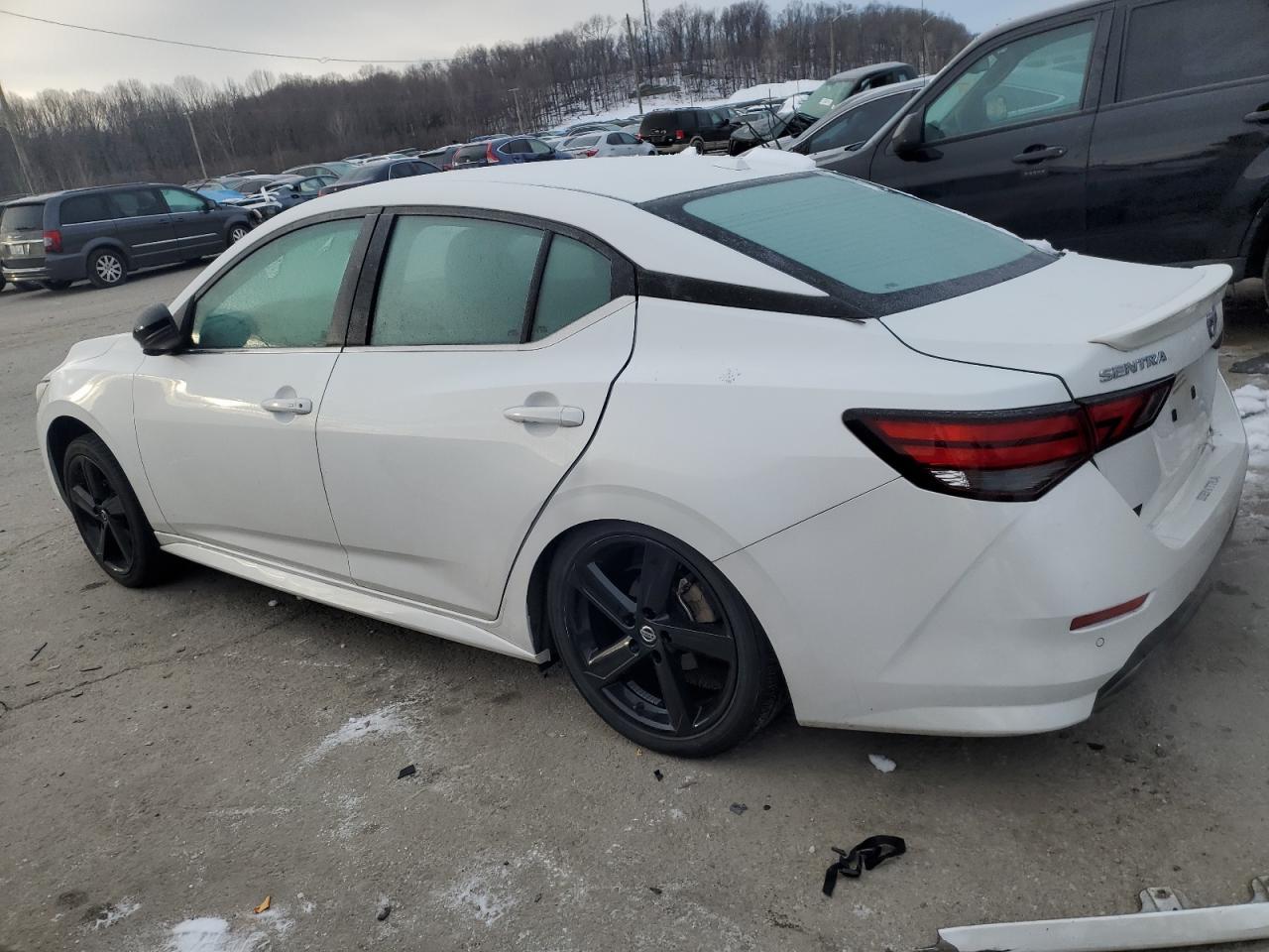 2021 Nissan Sentra Sr - Фото 2