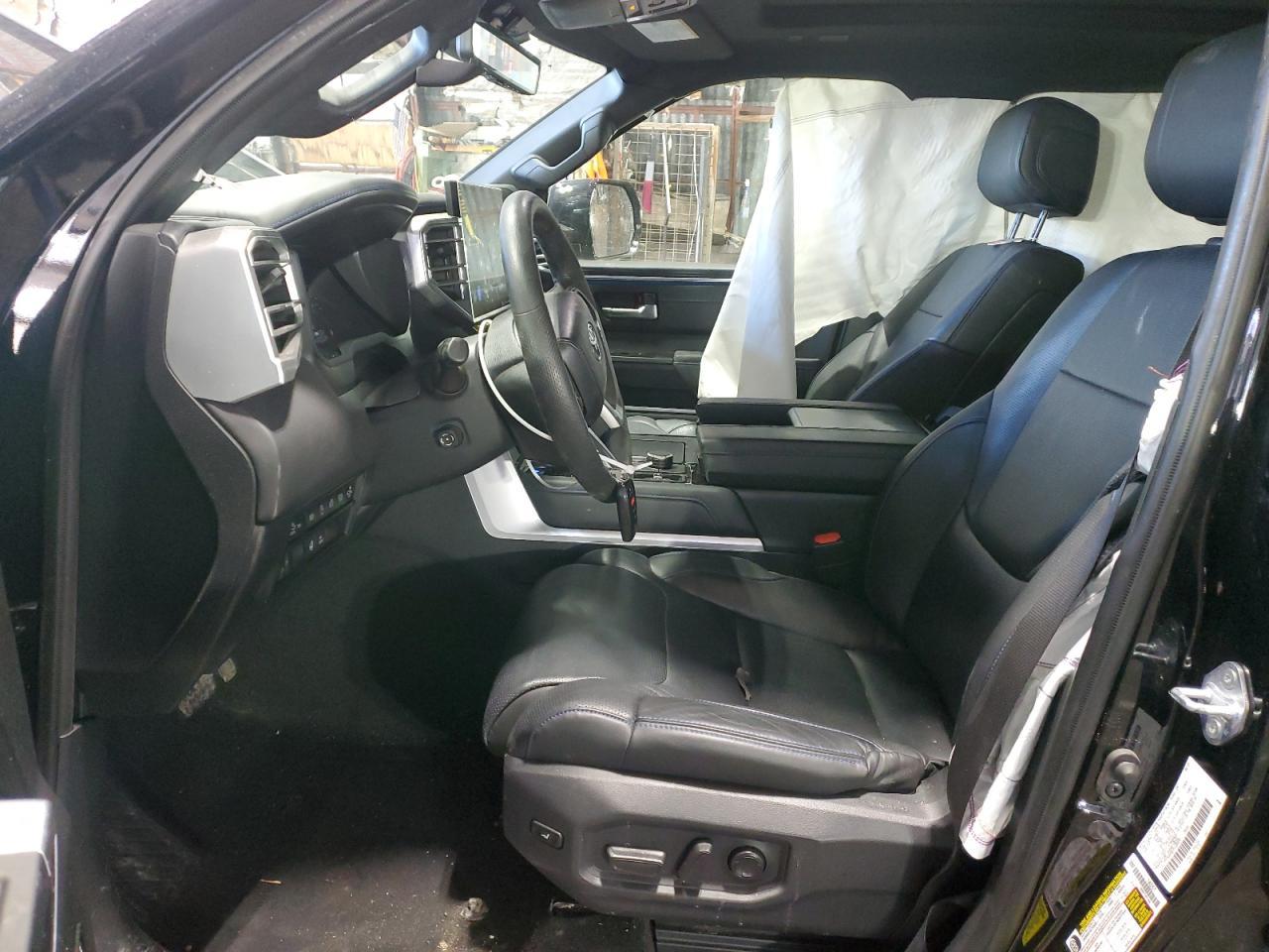 2023 Toyota Tundra Crewmax Platinum - Image 7