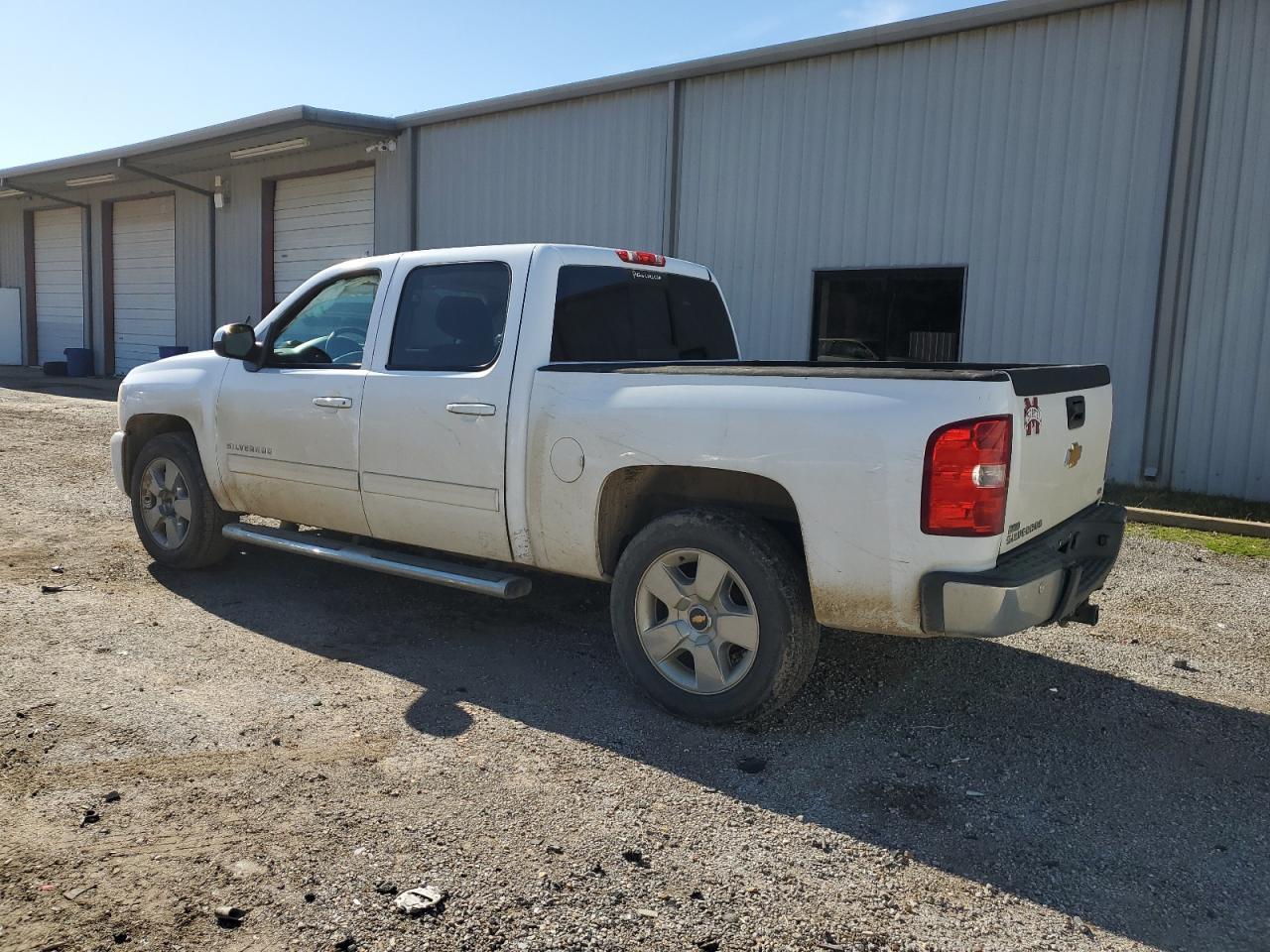 2011 Chevrolet Silverado C1500 Ltz - Image 2