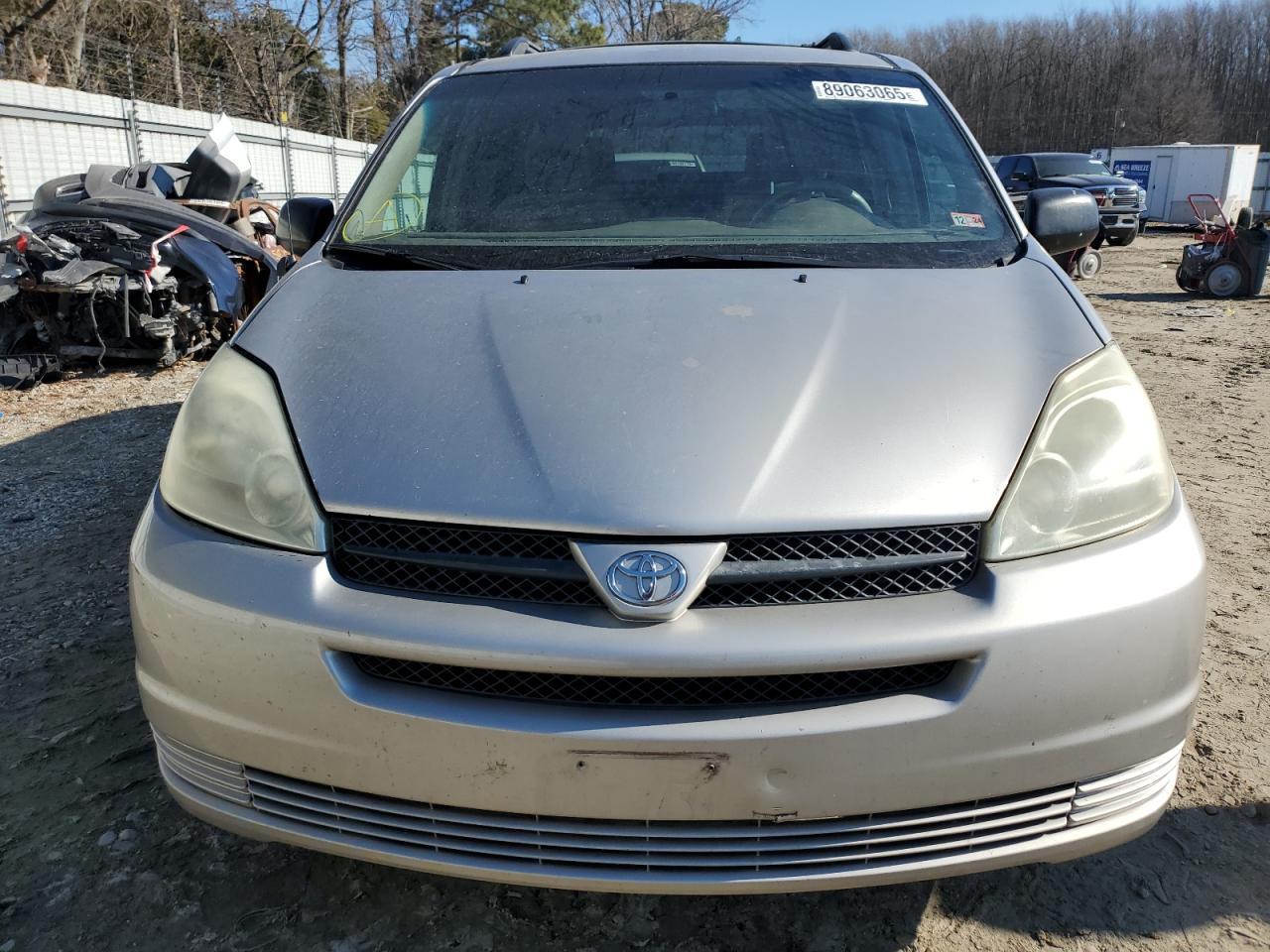 2004 Toyota Sienna Ce - Фото 5