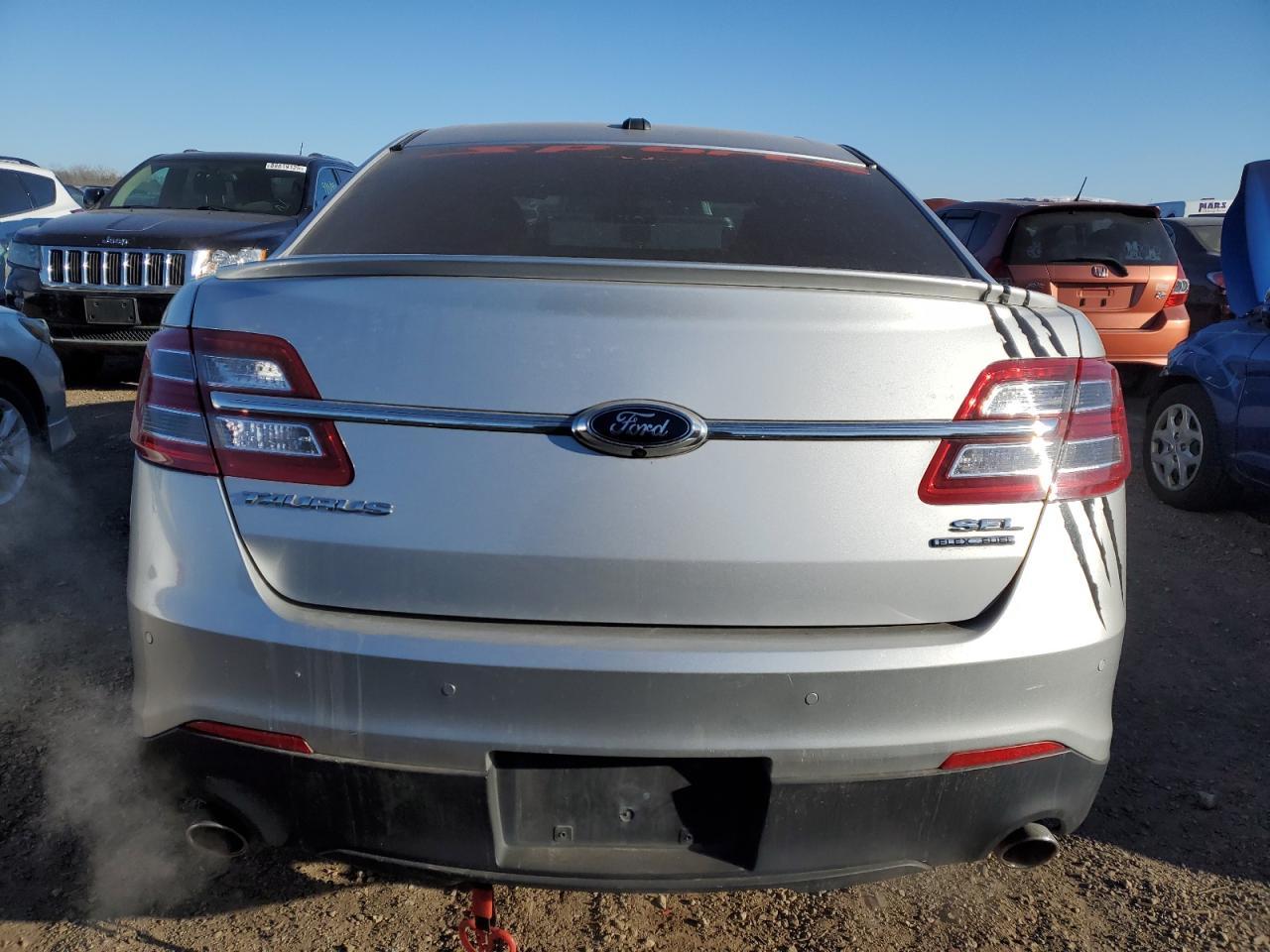 2017 Ford Taurus Sel - Image 6