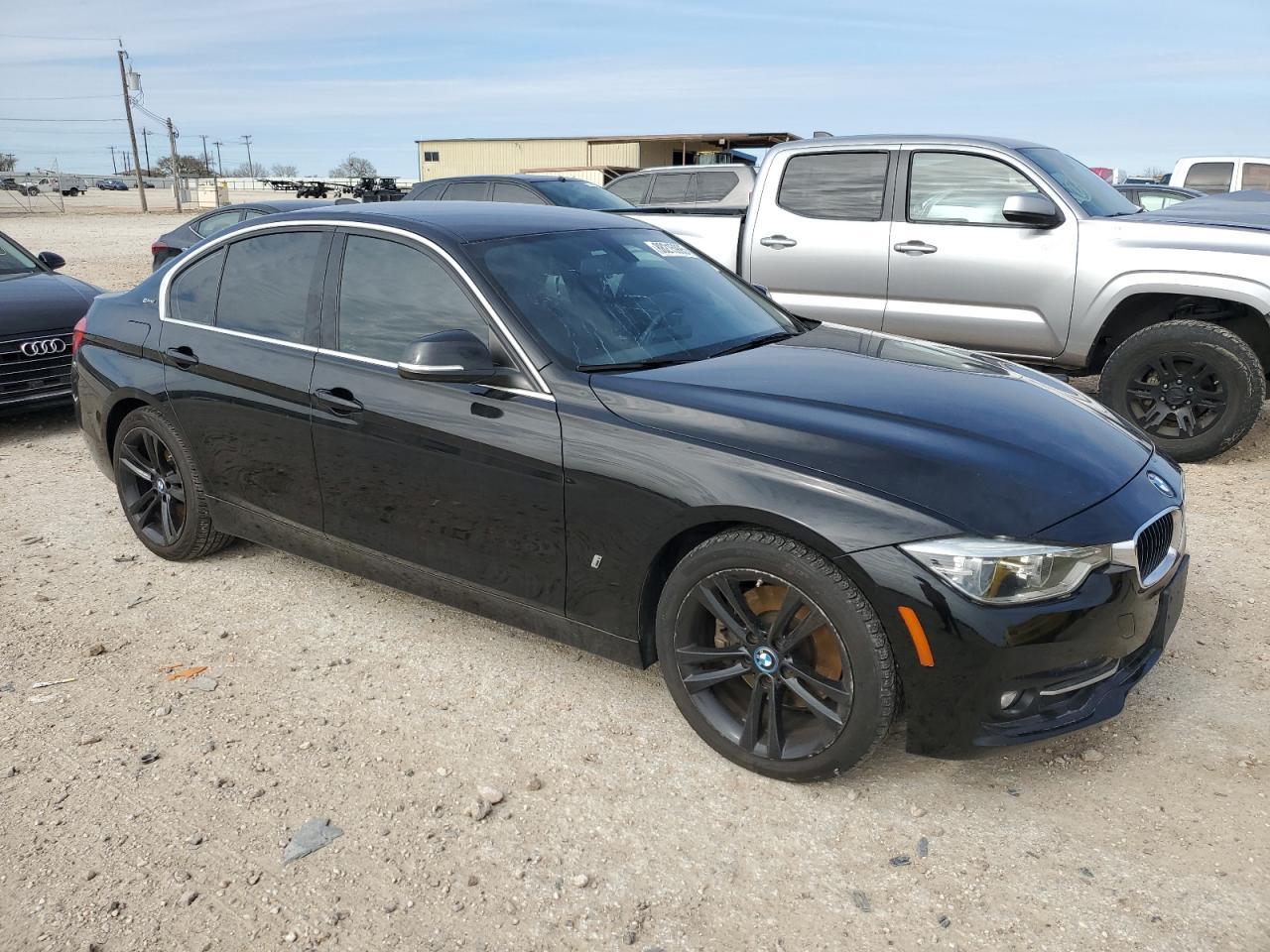 2018 BMW 330E - Фото 4