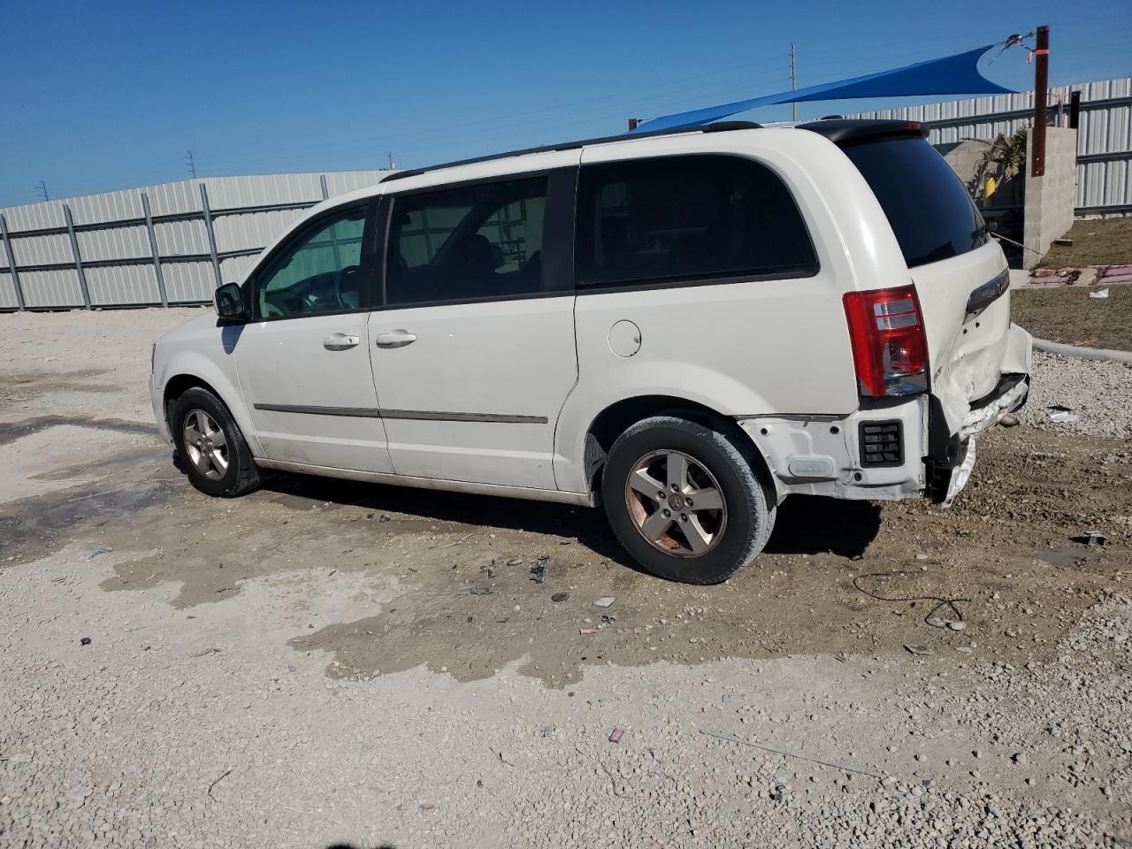 2010 Dodge Grand Caravan Sxt - Image 2