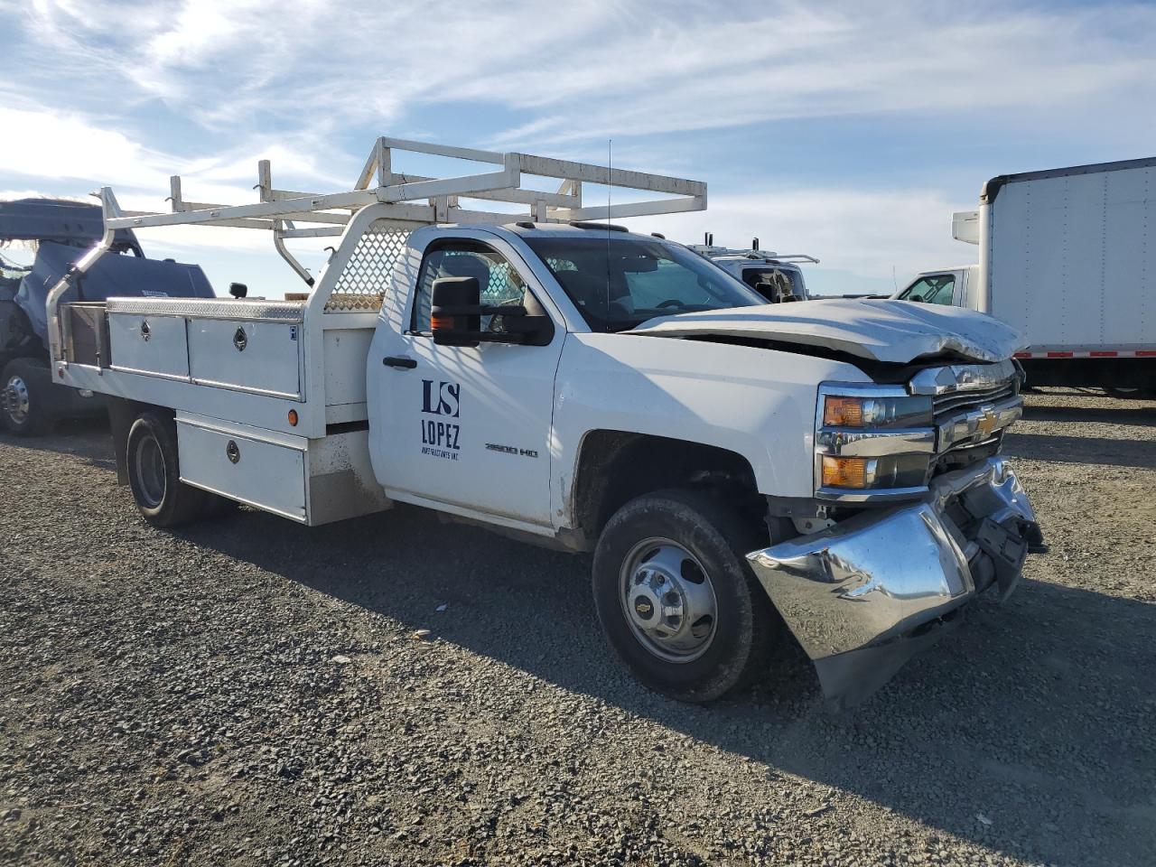 2017 Chevrolet Silverado C3500 - Image 4