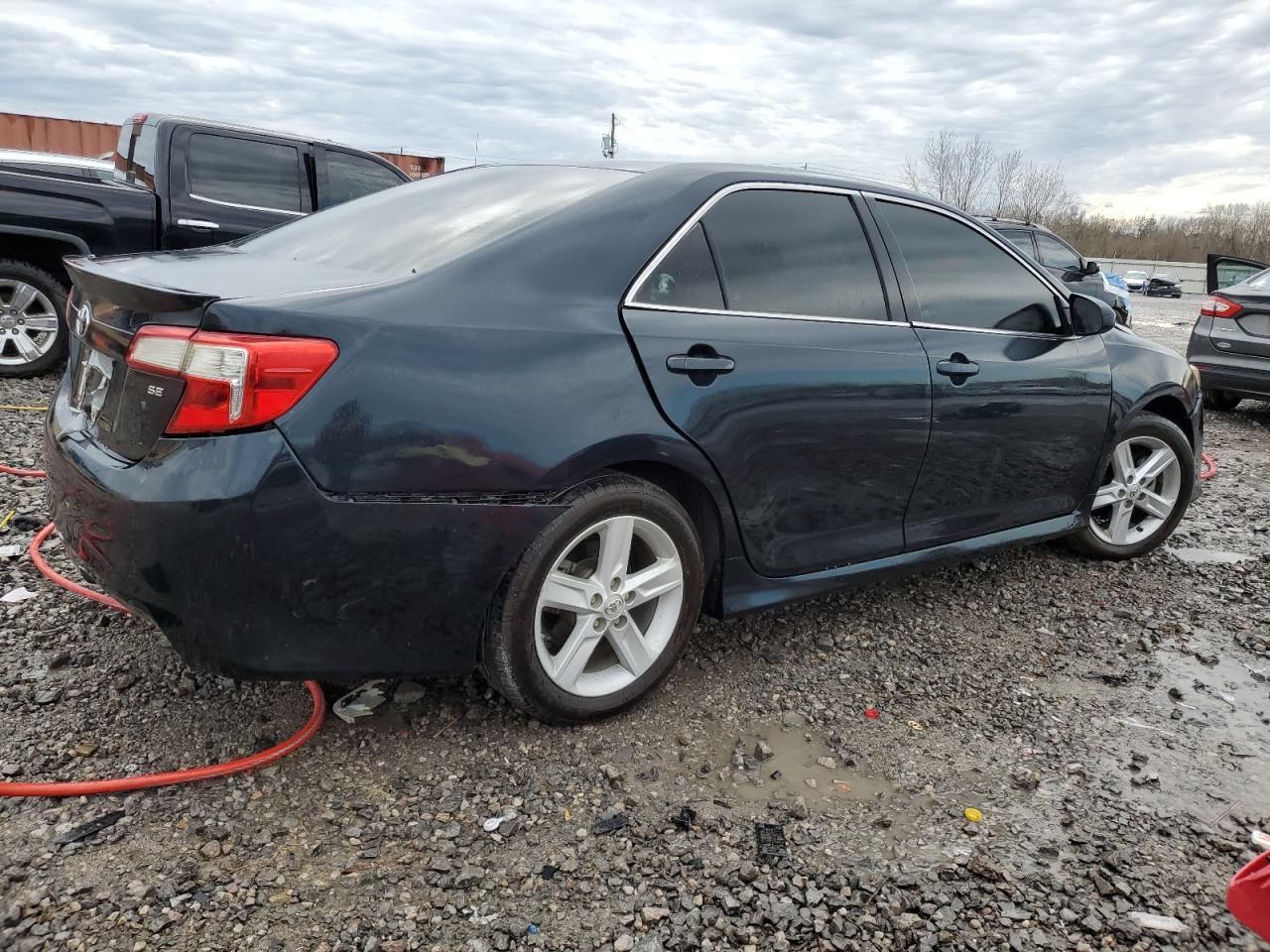 2014 Toyota Camry Se - Image 3
