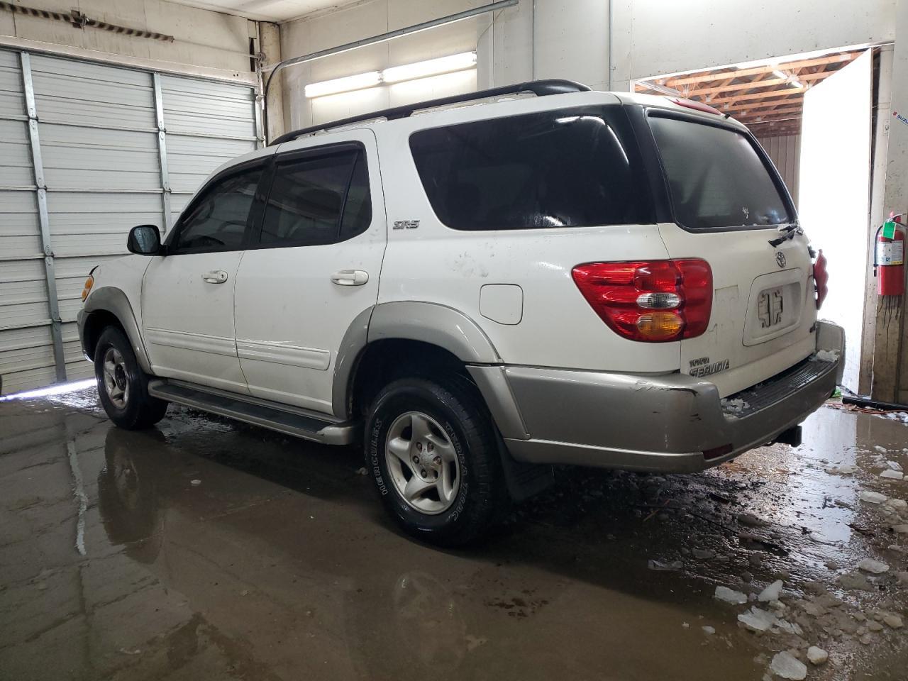 2001 Toyota Sequoia Sr5 - Фото 2