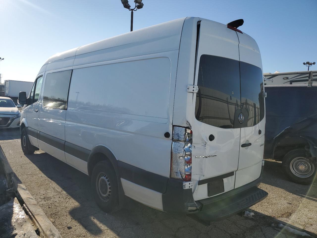 2018 Mercedes-Benz Sprinter 2500 - Фото 2