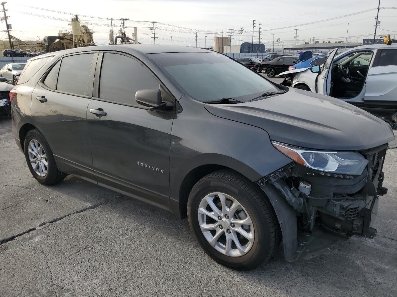 2020 Chevrolet Equinox Ls - Фото 4