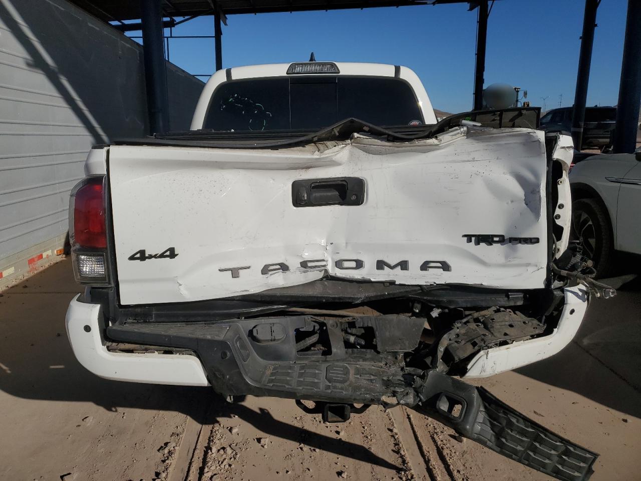 2017 Toyota Tacoma Double Cab - Image 6
