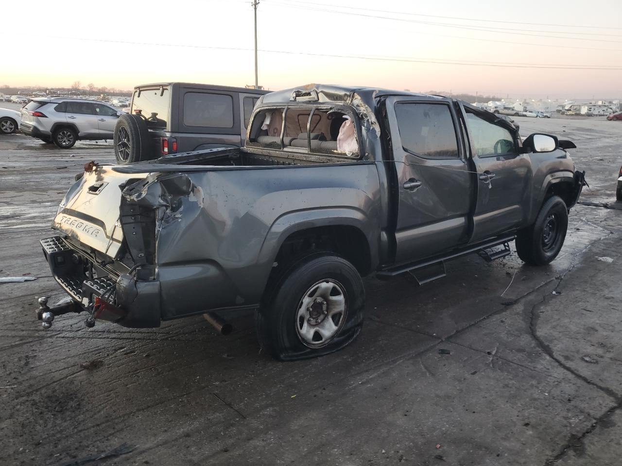 2021 Toyota Tacoma Double Cab - Фото 3