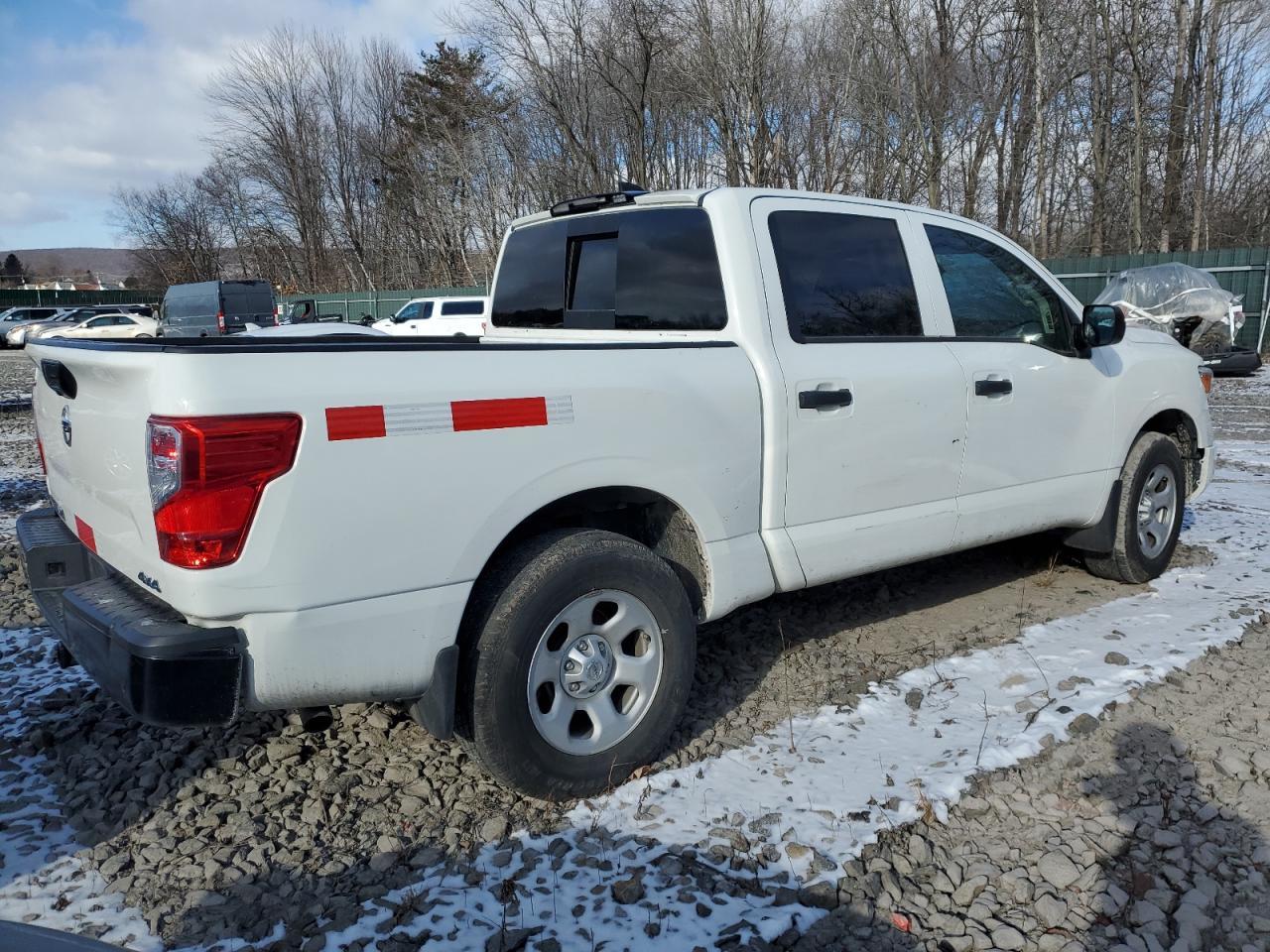 2022 Nissan Titan S - Image 5