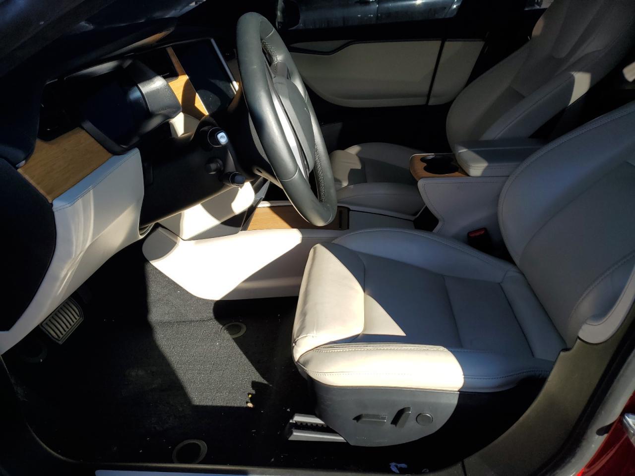 2020 Tesla Model S - Фото 7