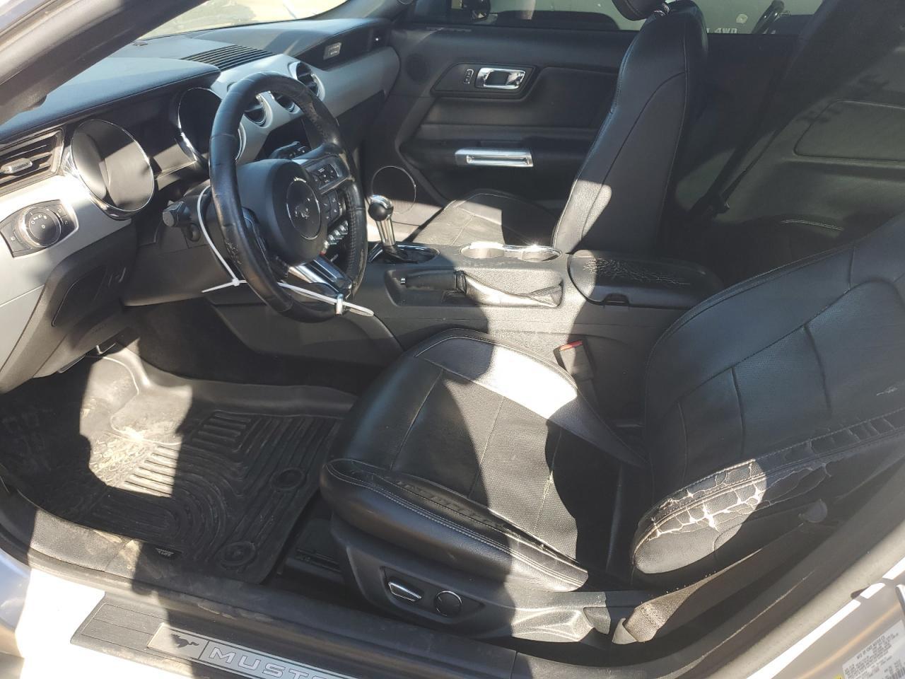 2016 Ford Mustang - Фото 7
