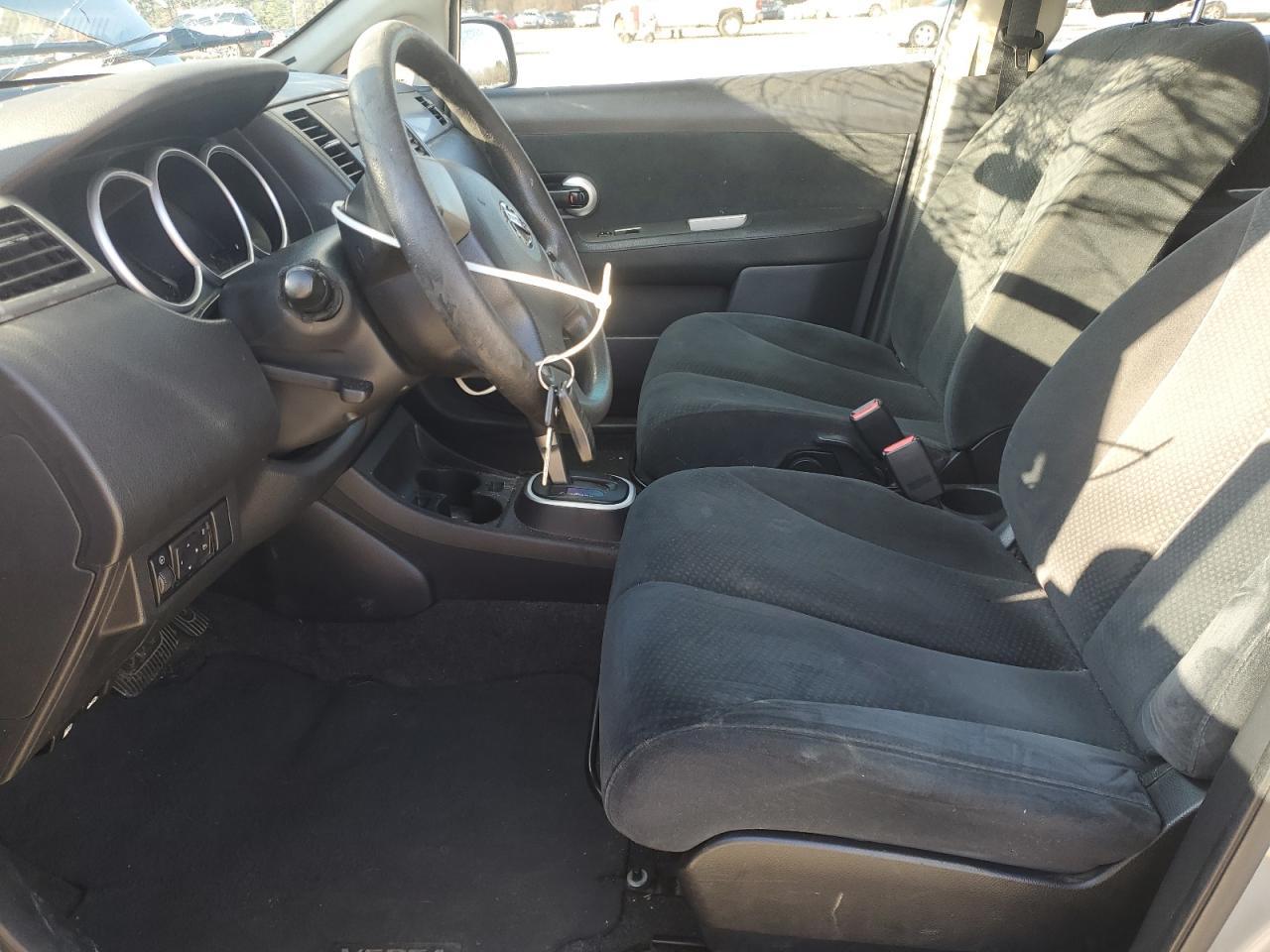 2011 Nissan Versa S - Фото 7