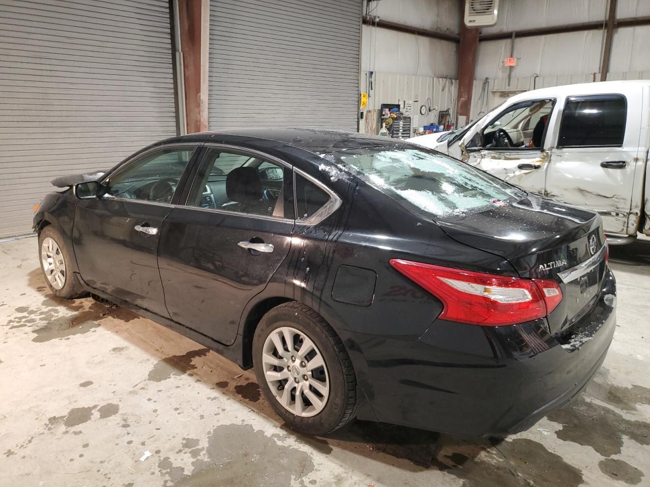 2017 Nissan Altima 2.5 - Image 2