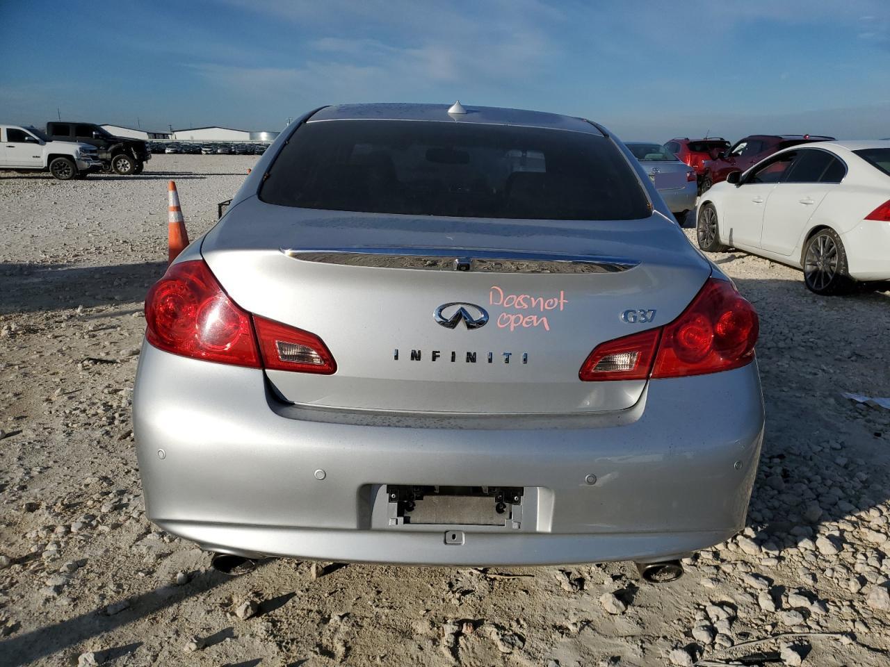 2010 Infiniti G37 Base - Фото 6