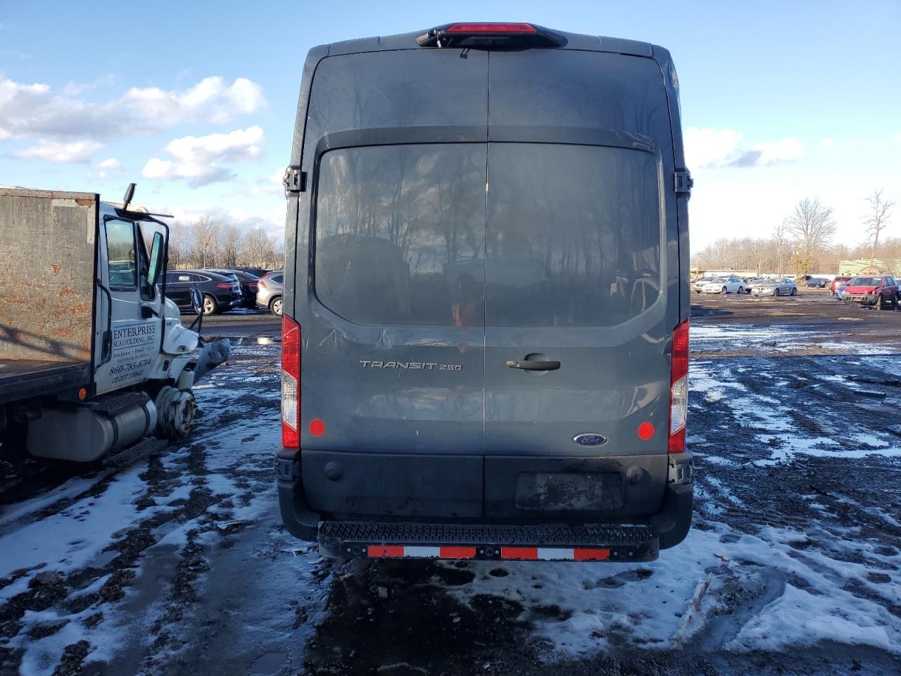 2020 Ford Transit T-250 - Фото 6