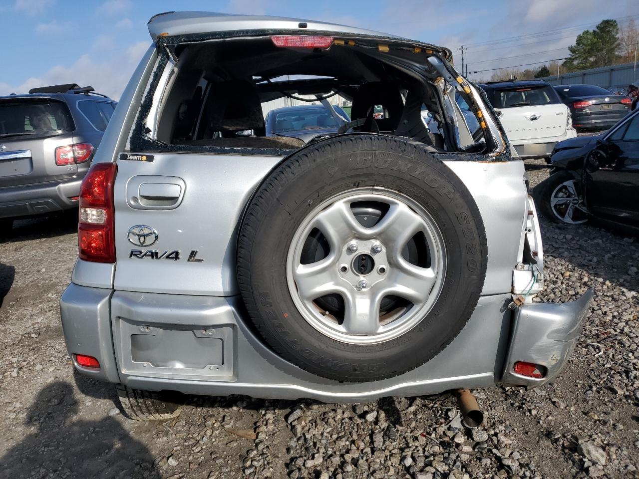 2005 Toyota Rav4 - Image 6