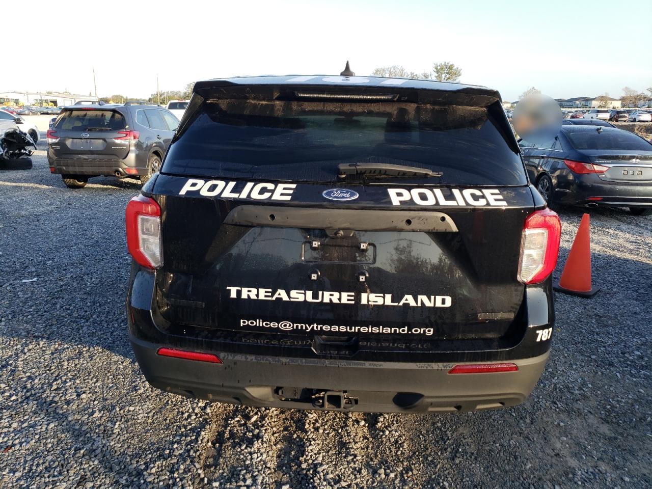 2023 Ford Explorer Police Interceptor - Image 6