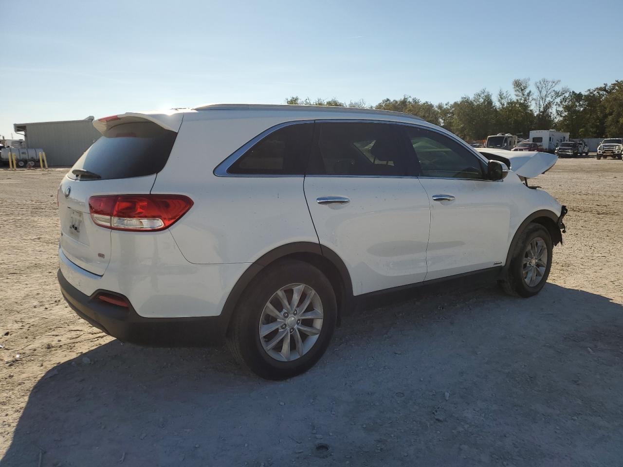 2016 Kia Sorento Lx - Image 3