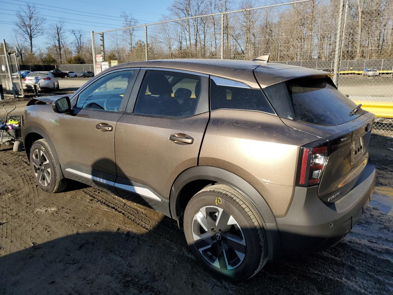 2025 Nissan Kicks Sv - Image 2