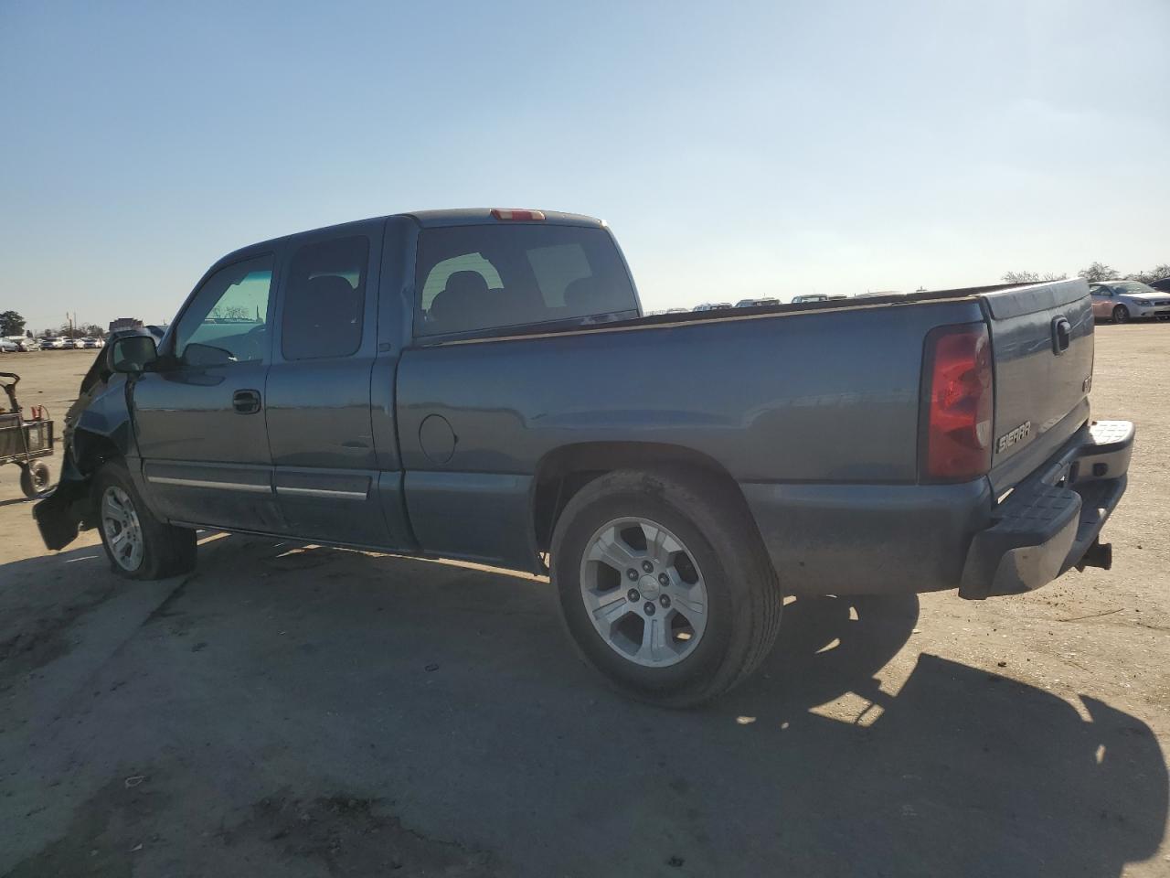 2007 Chevrolet Silverado C1500 Classic - Image 2