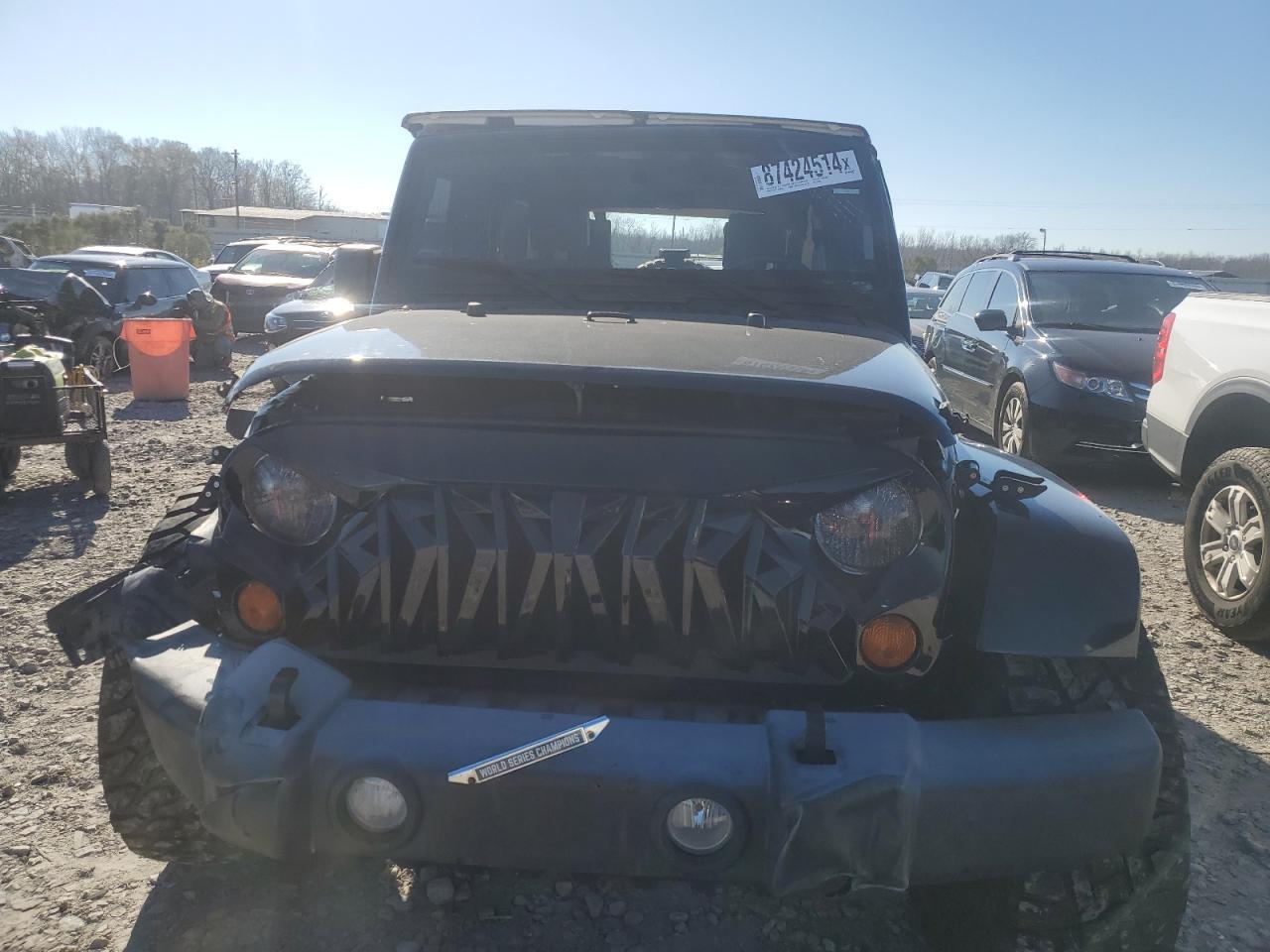 2007 Jeep Wrangler Sahara - Image 5