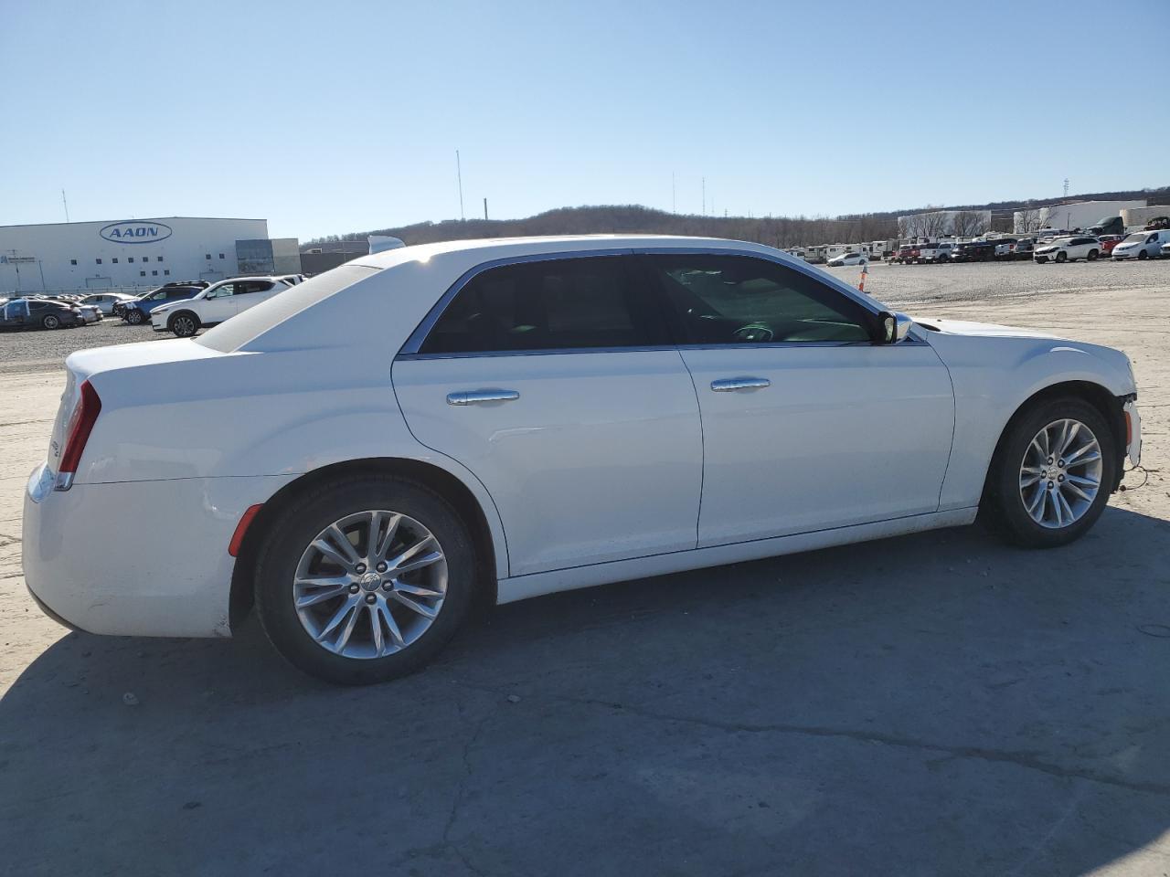 2016 Chrysler 300C - Image 3