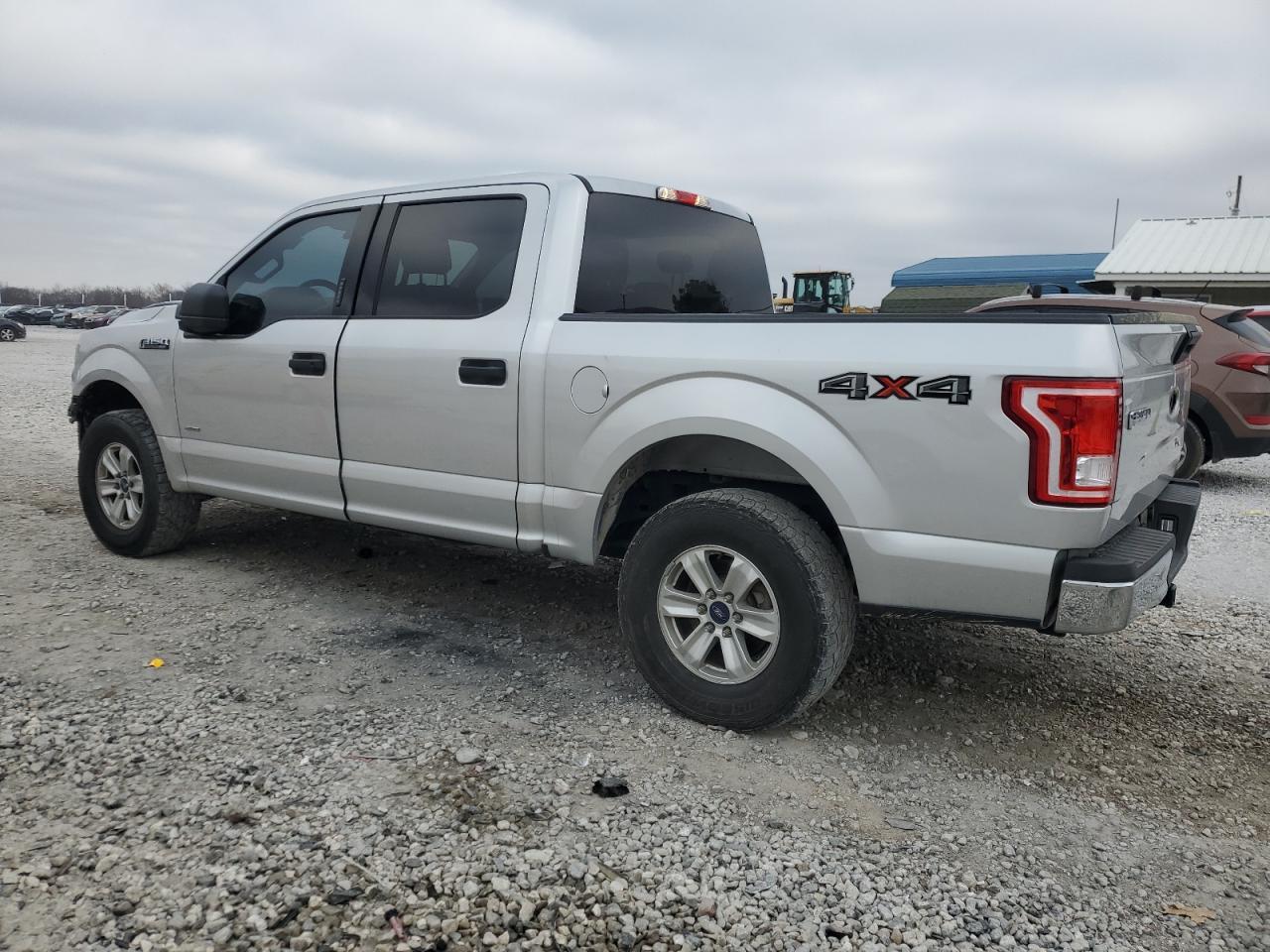 2016 Ford F150 Supercrew - Фото 2