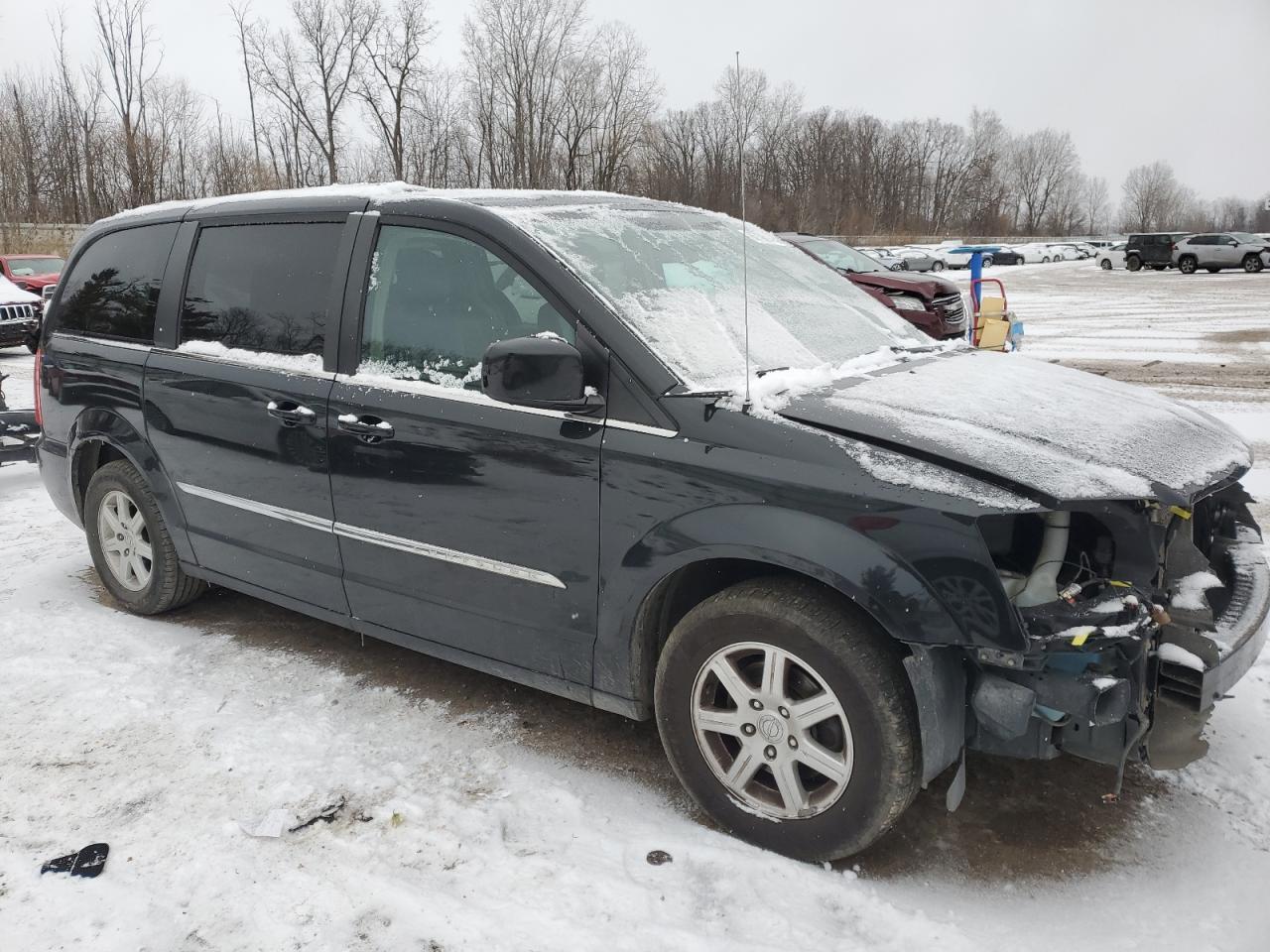 2012 Chrysler Town & Country Touring - Фото 4