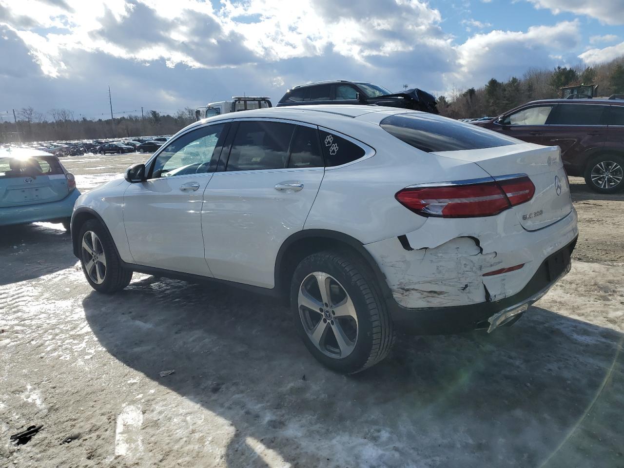 2018 Mercedes-Benz Glc Coupe 300 4Matic - Image 2