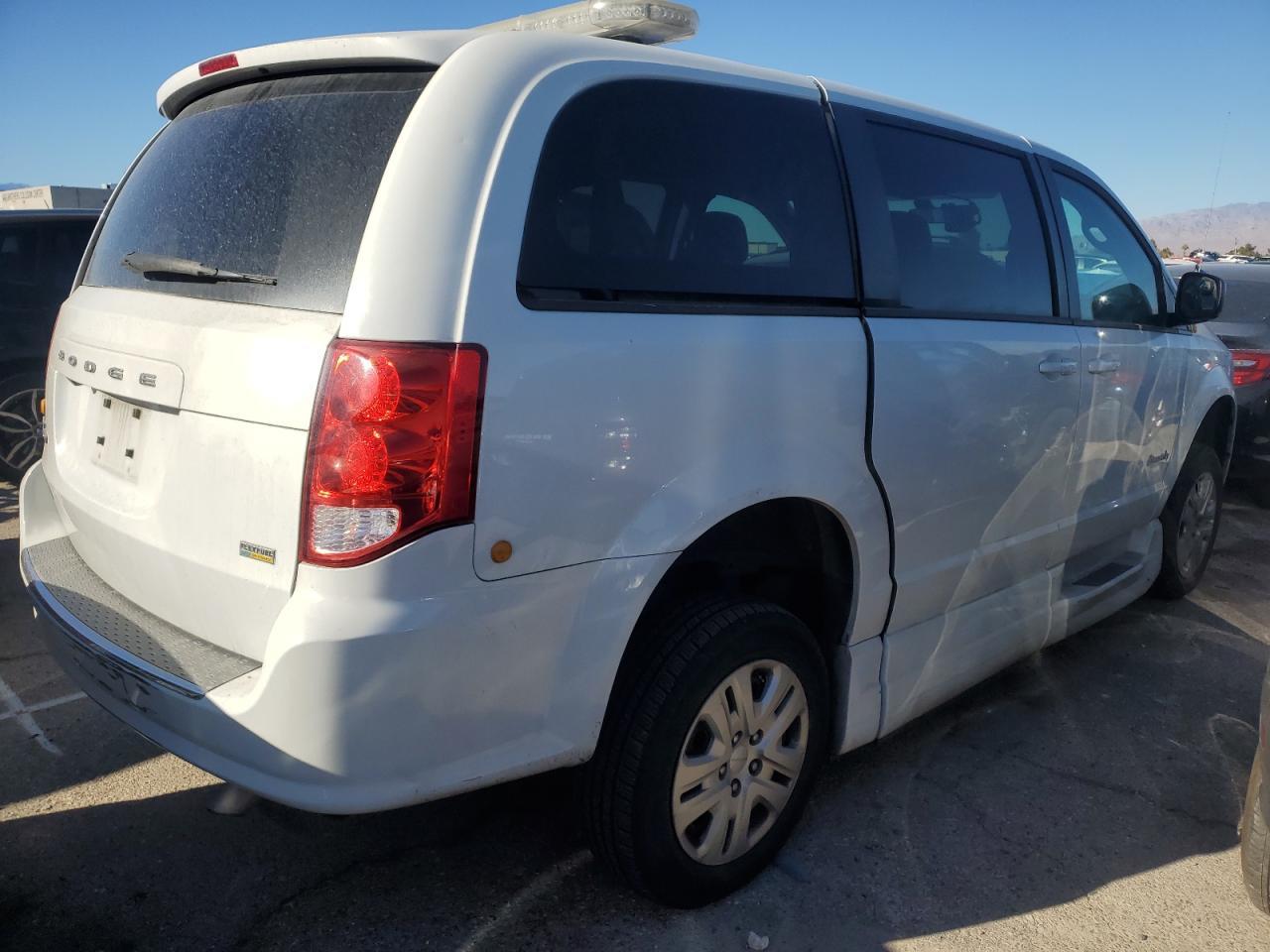 2018 Dodge Grand Caravan Se - Фото 3