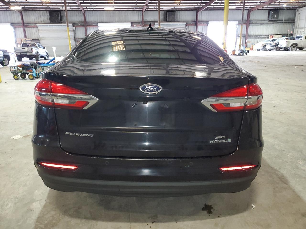 2019 Ford Fusion Se - Фото 6