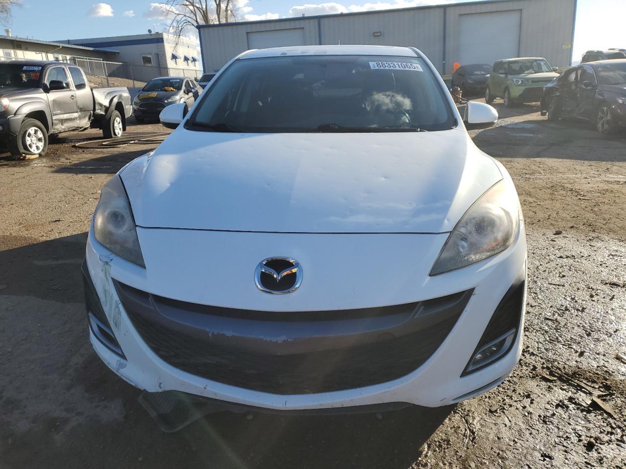 2011 Mazda 3 S - Image 5