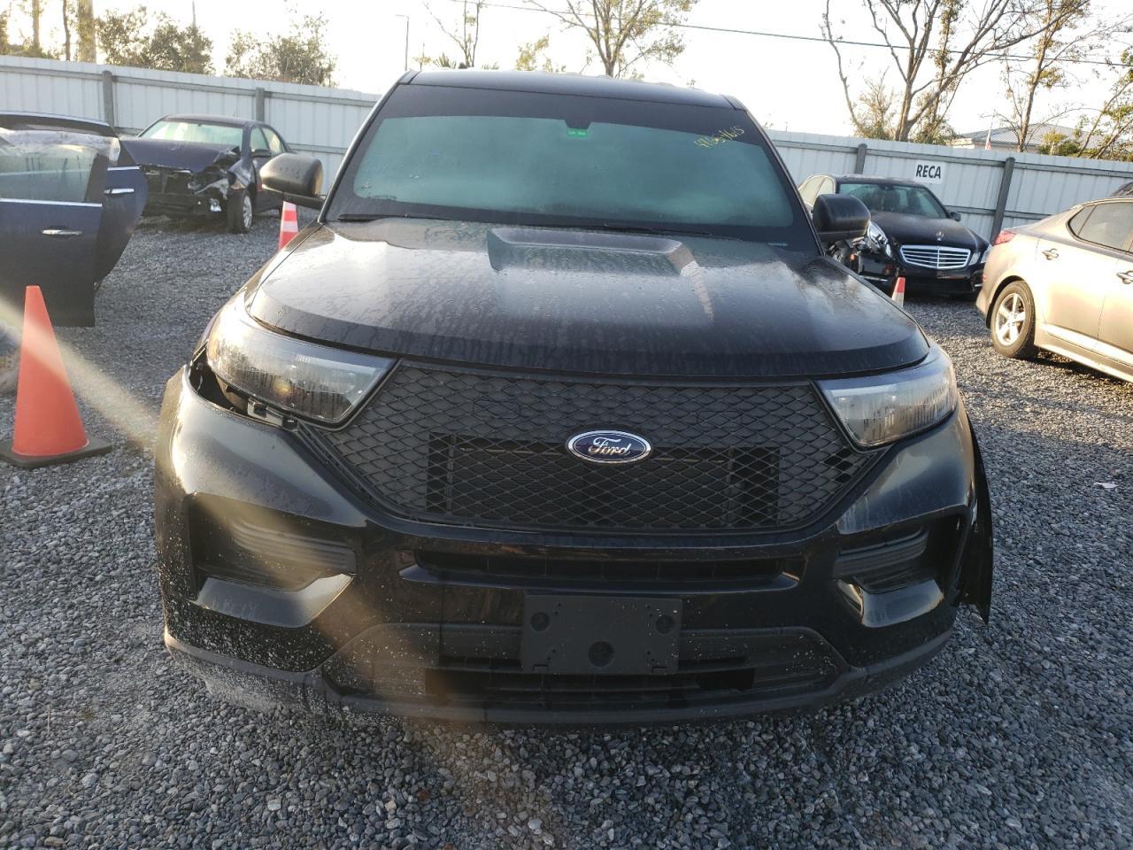 2023 Ford Explorer Police Interceptor - Image 5