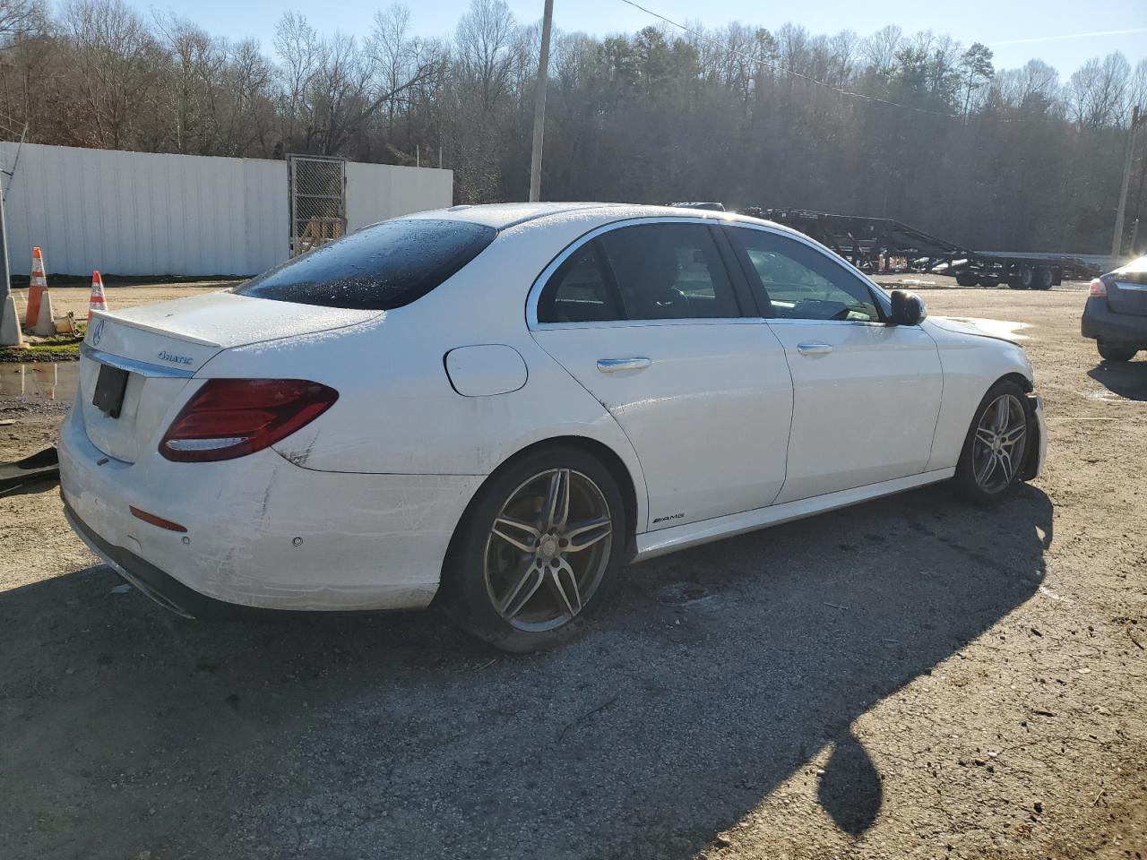 2017 Mercedes-Benz E 300 4Matic - Фото 3