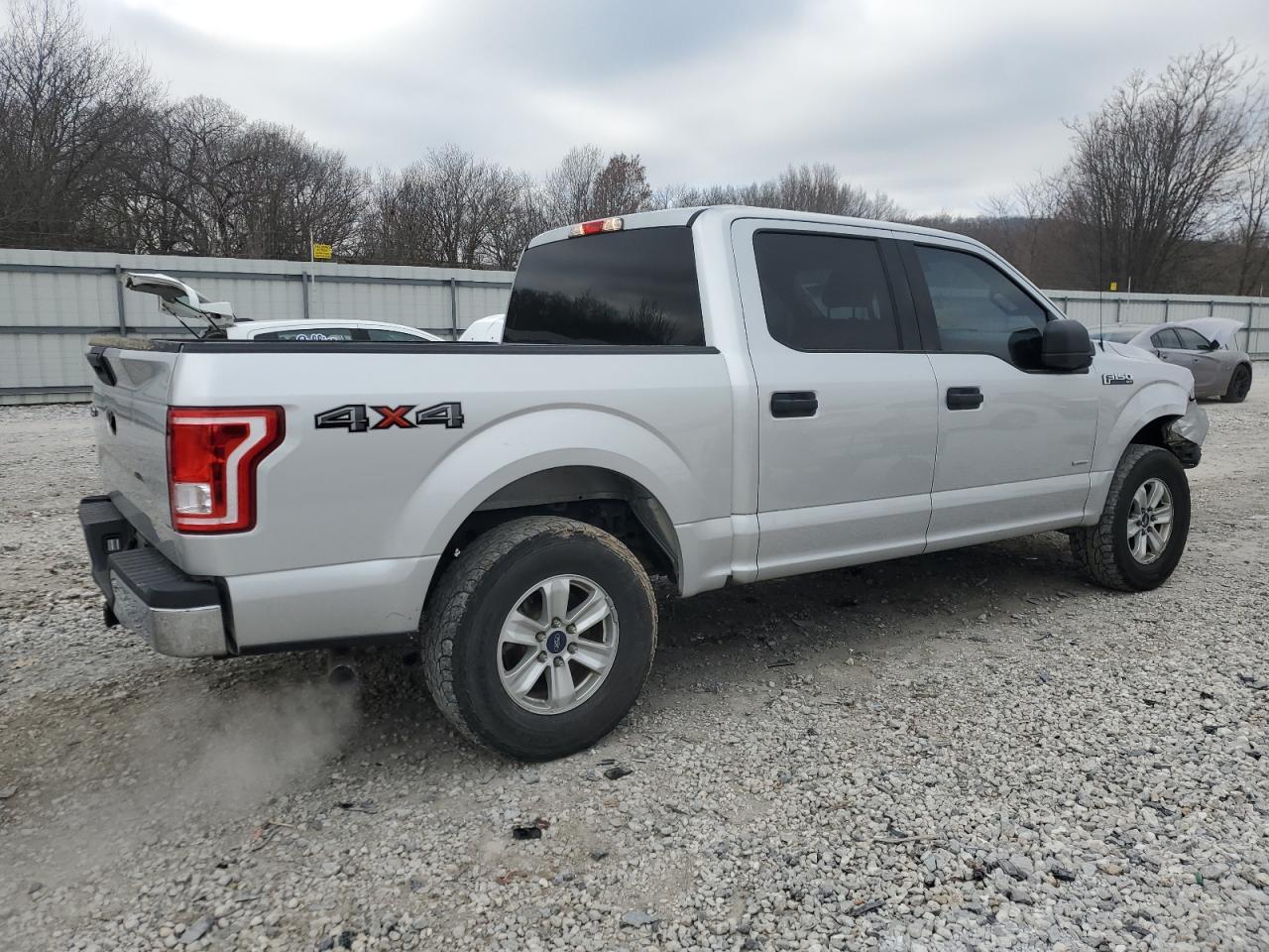 2016 Ford F150 Supercrew - Фото 3