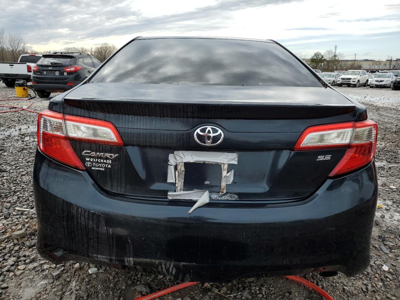 2014 Toyota Camry Se - Image 6