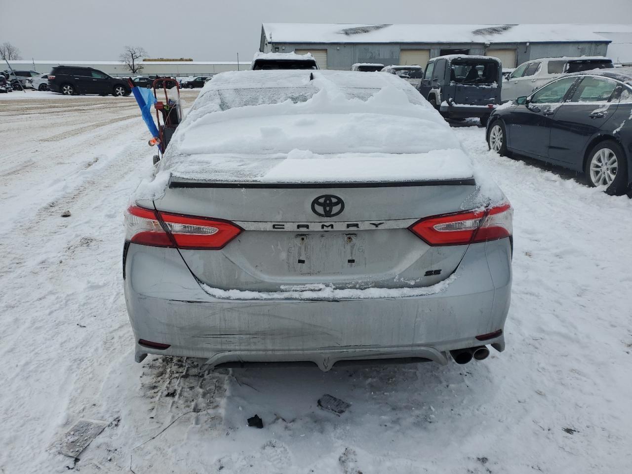 2020 Toyota Camry Se - Image 6