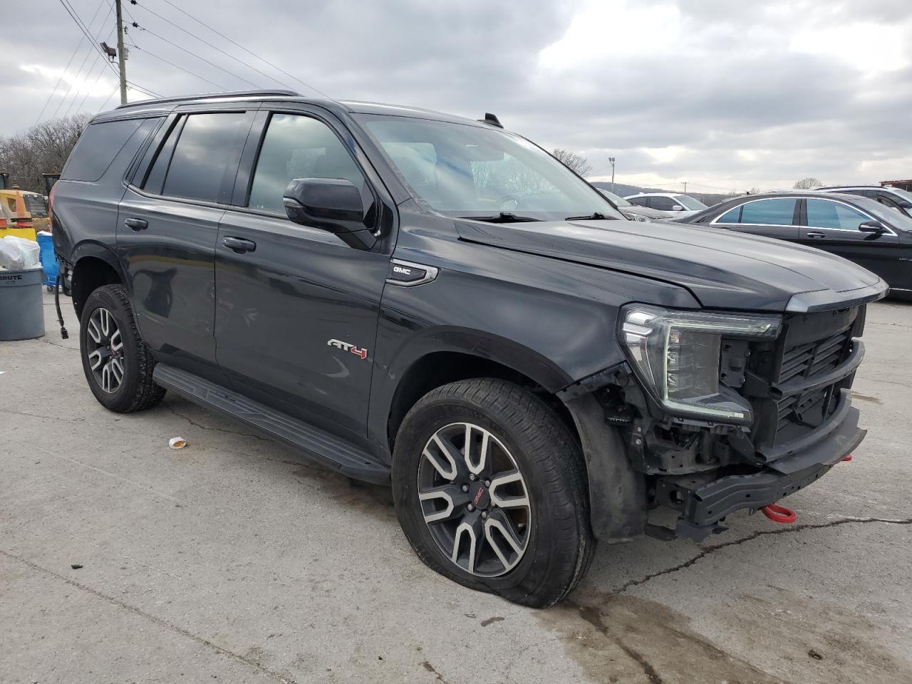 2021 GMC Yukon At4 - Фото 4