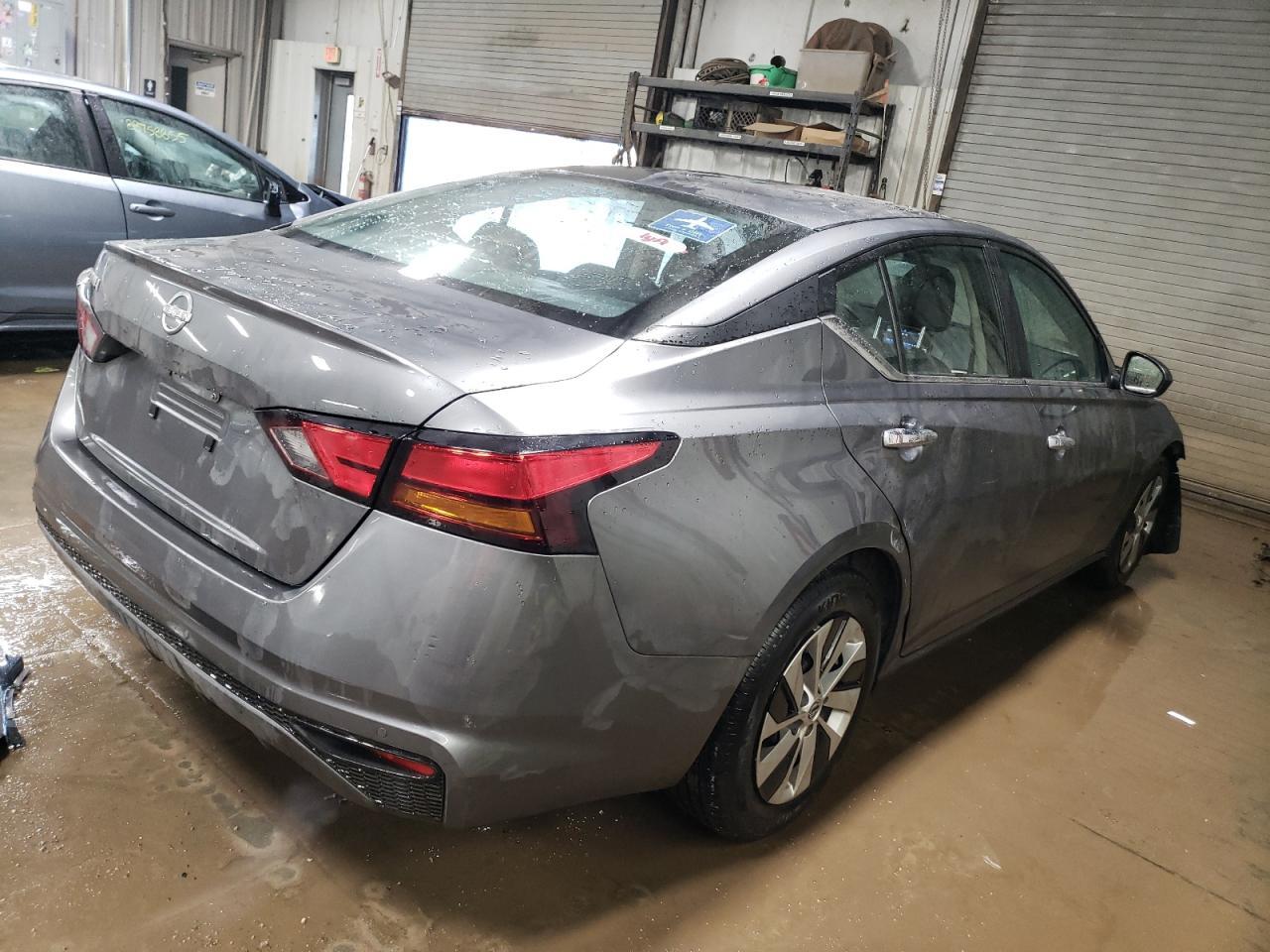 2024 Nissan Altima S - Фото 3