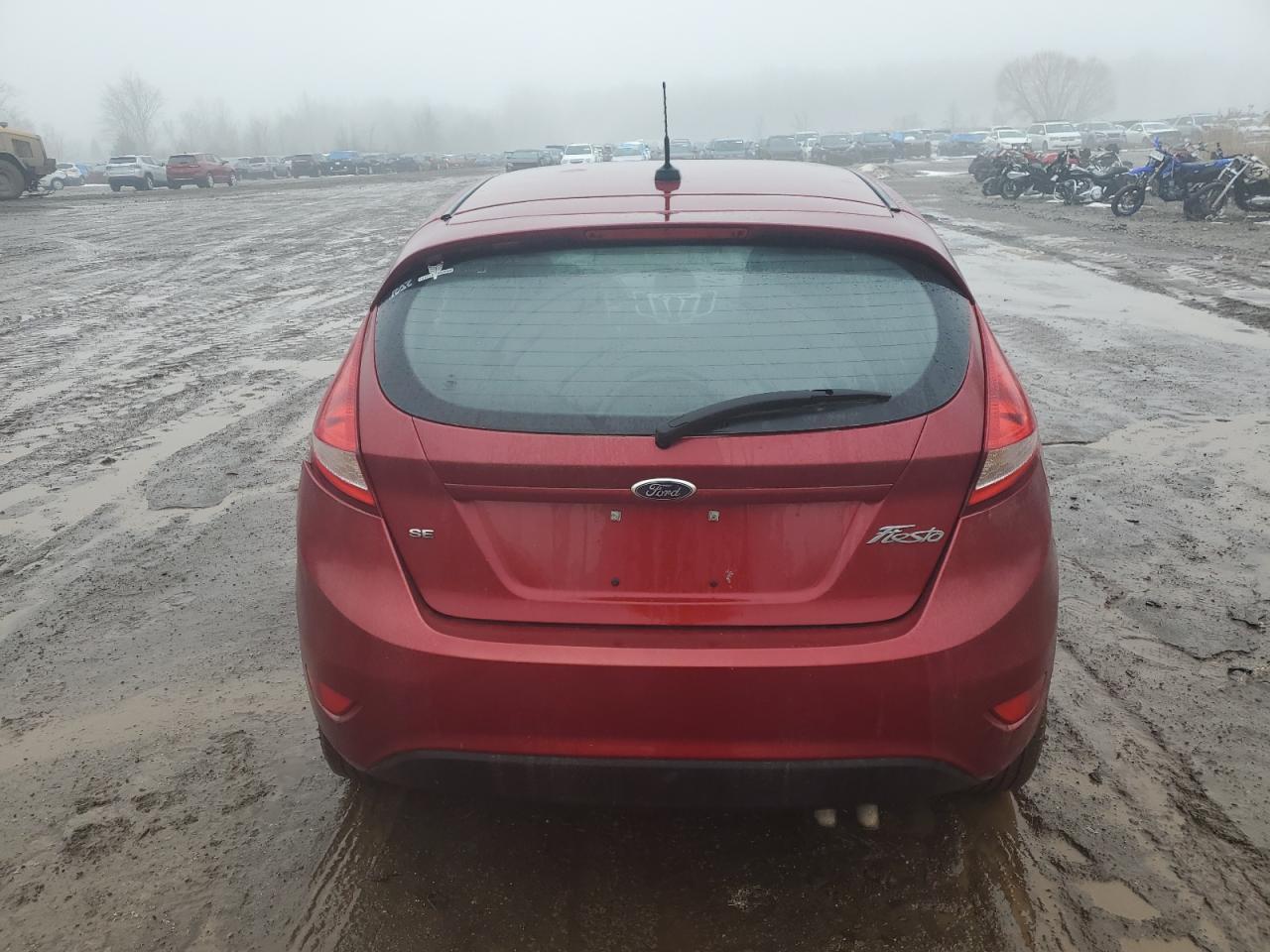 2013 Ford Fiesta Se - Фото 6
