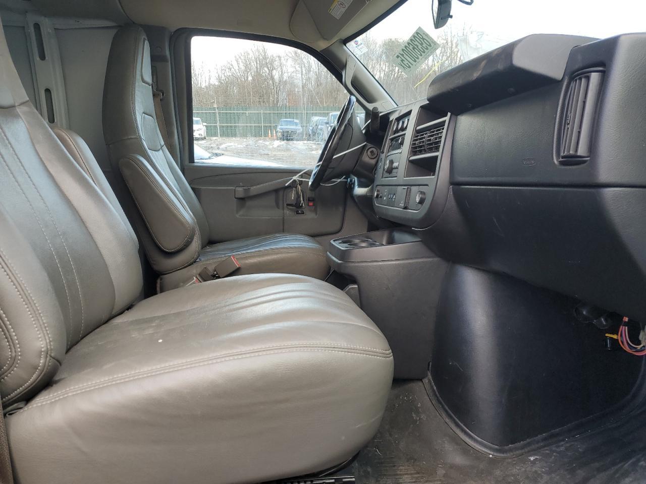 2021 Chevrolet Express G2500 - Фото 7