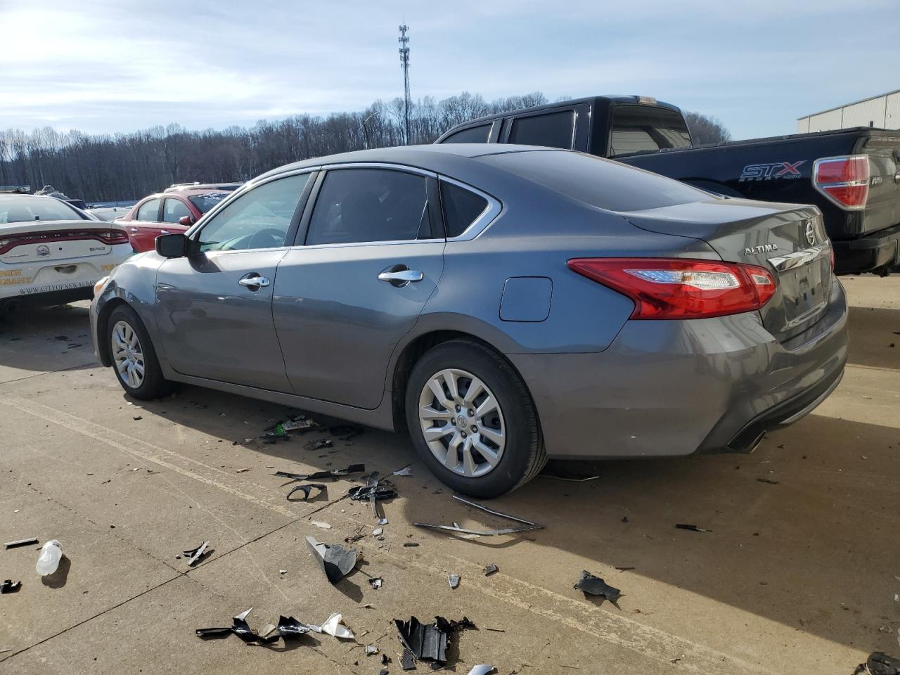 2016 Nissan Altima 2.5 - Image 2