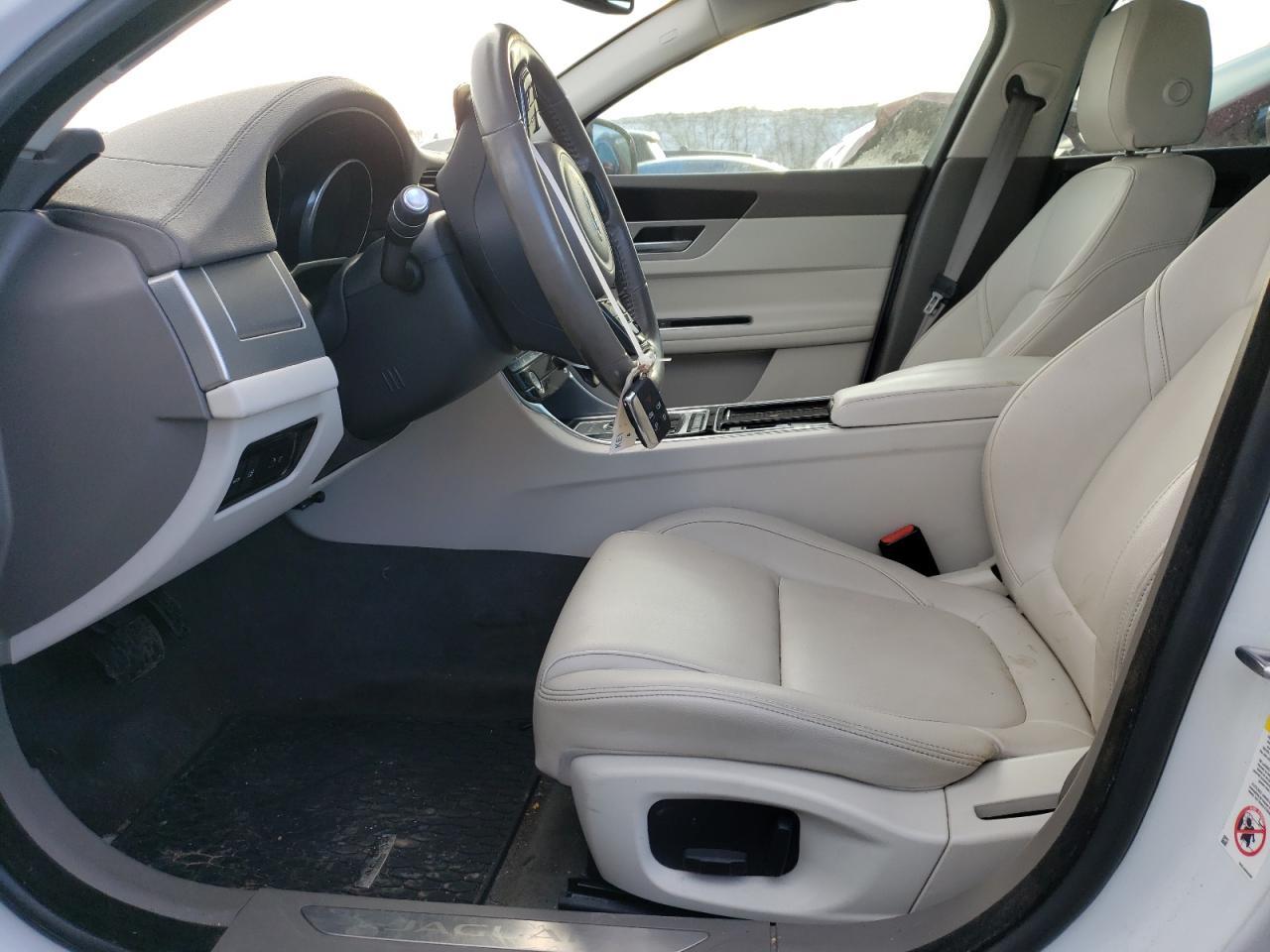 2018 Jaguar Xf Premium - Фото 7